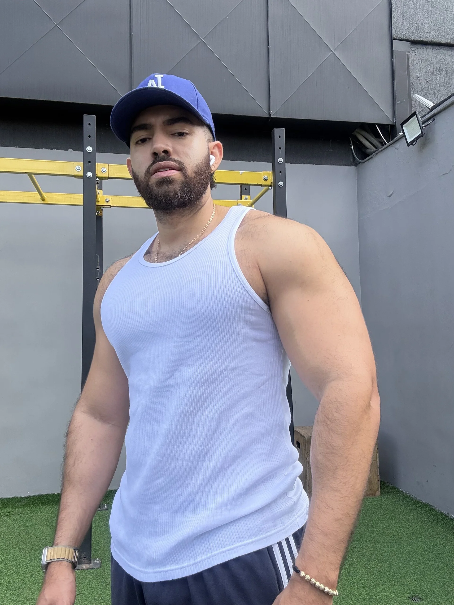 XXX Porn Photo of Nude simonleon27 2