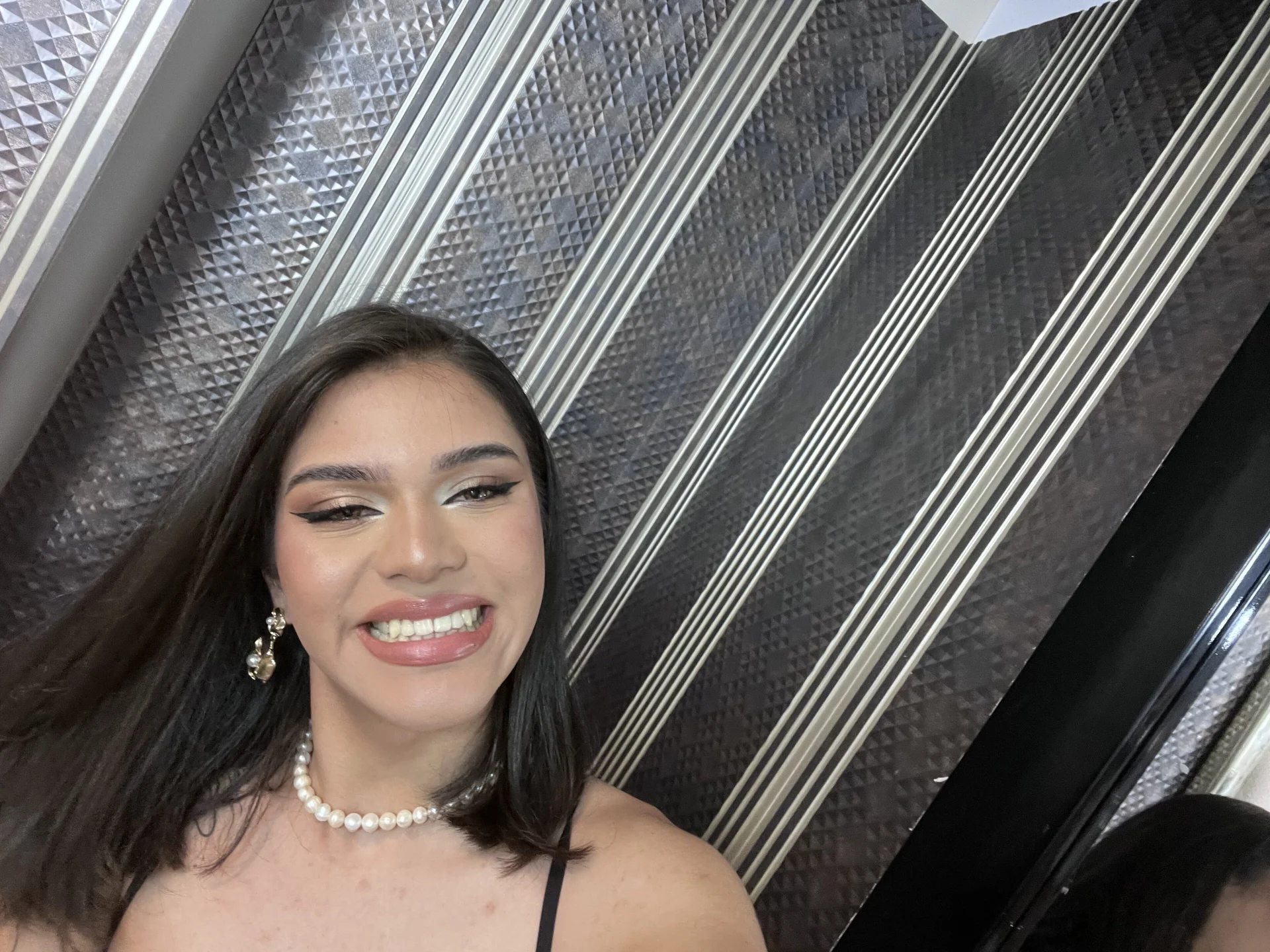 XXX Porn Photo of Nude lizzywindsor 6
