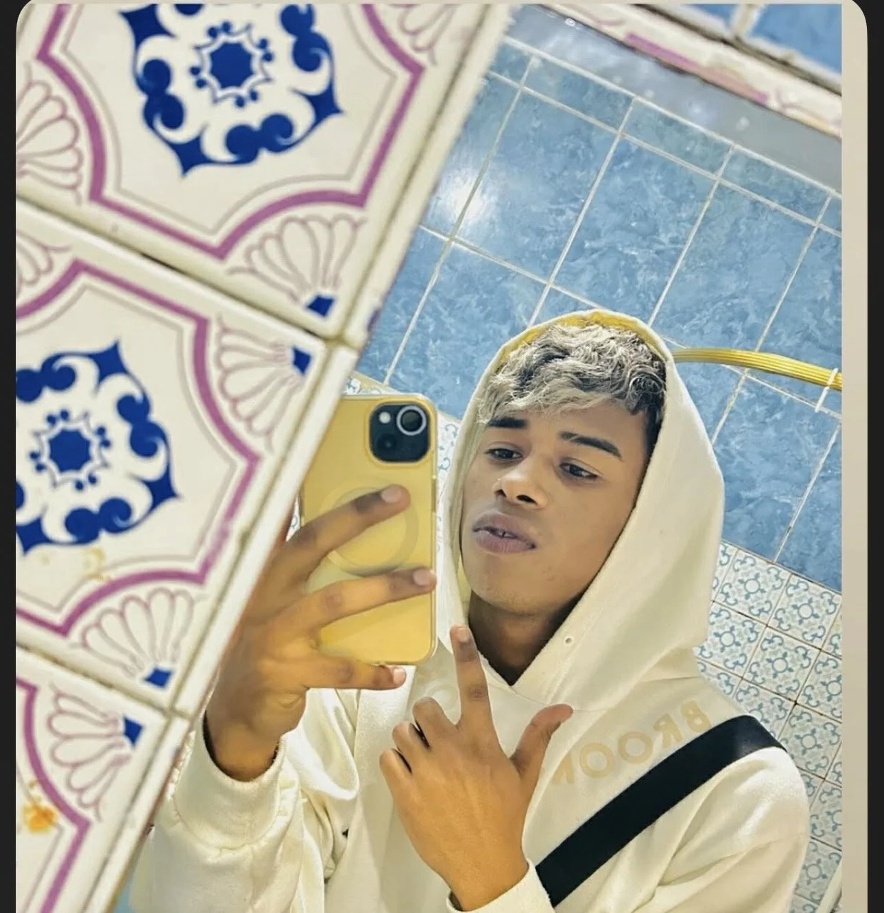 XXX Porn Photo of Nude yoendris_boy 1