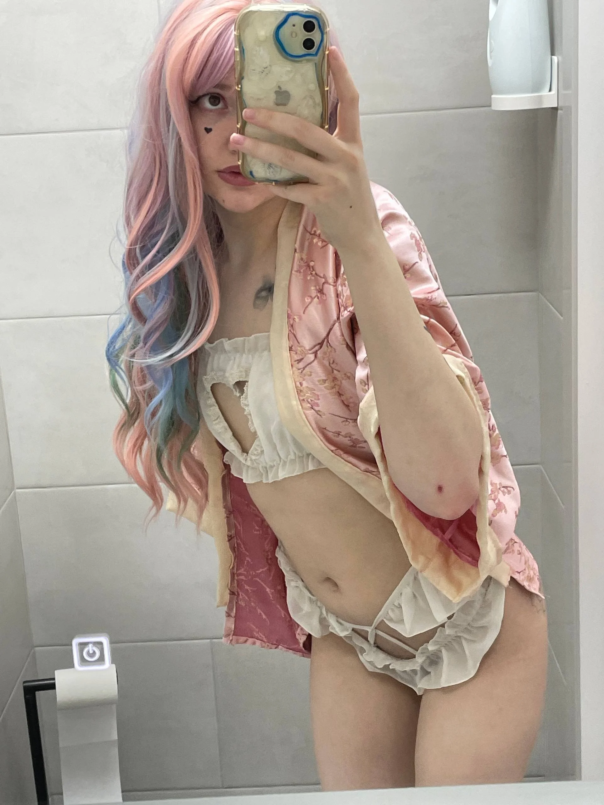 XXX Porn Photo of Nude LunaaBee 11
