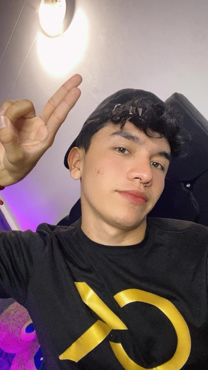 XXX Porn Photo of Nude benji_hoter 52