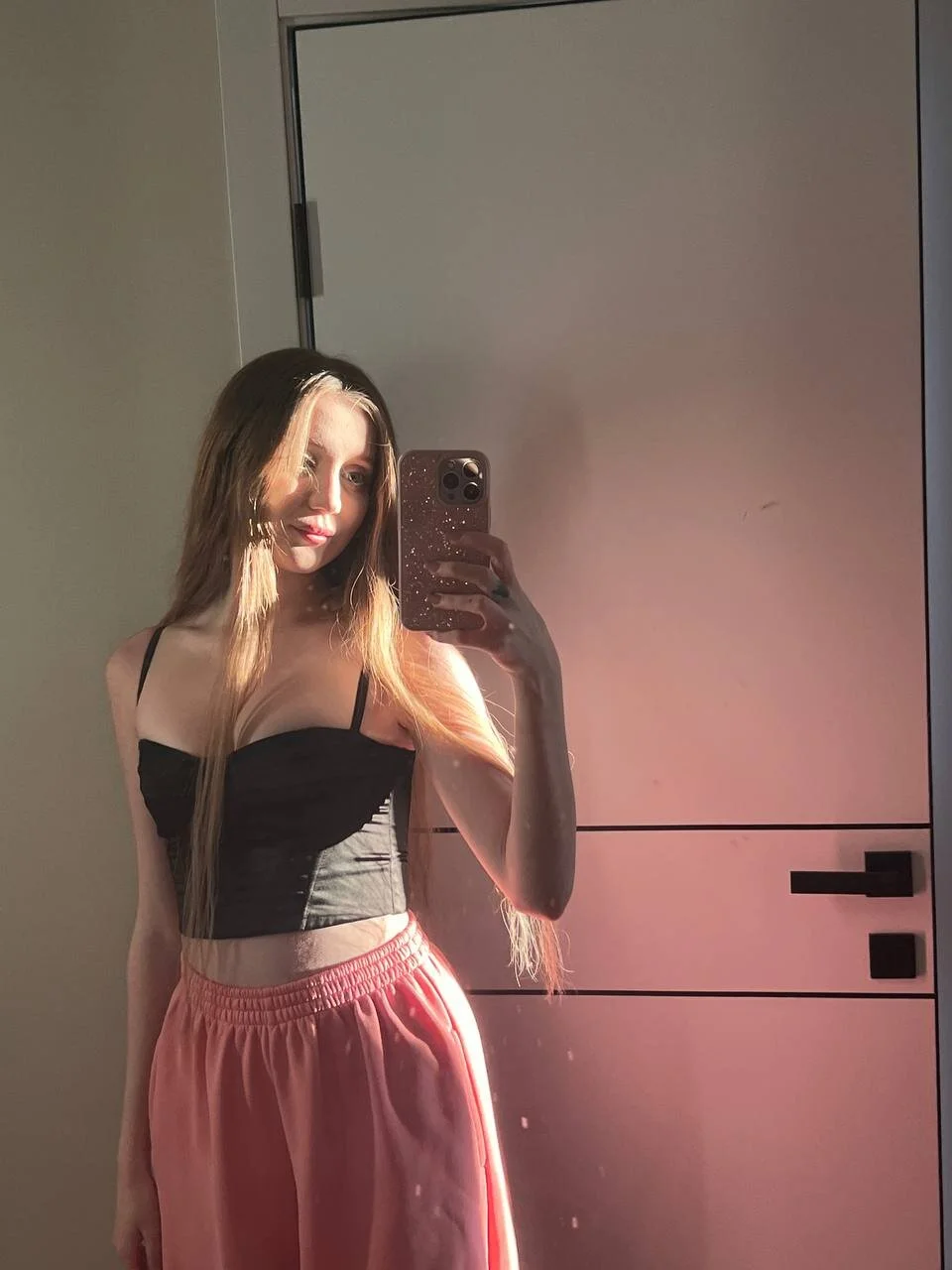 XXX Porn Photo of Nude MiraJuicyJune 1