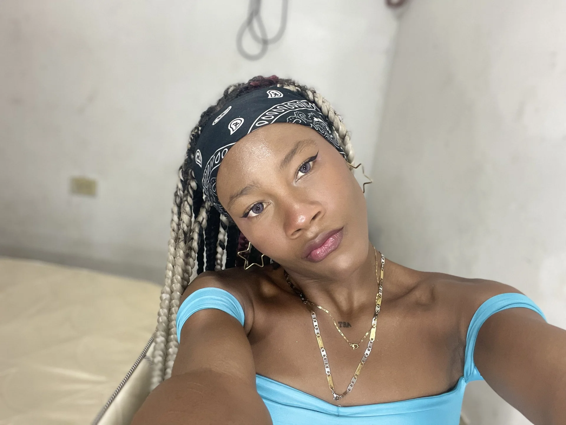 XXX Porn Photo of Nude Yvonne_yeleaneee 8