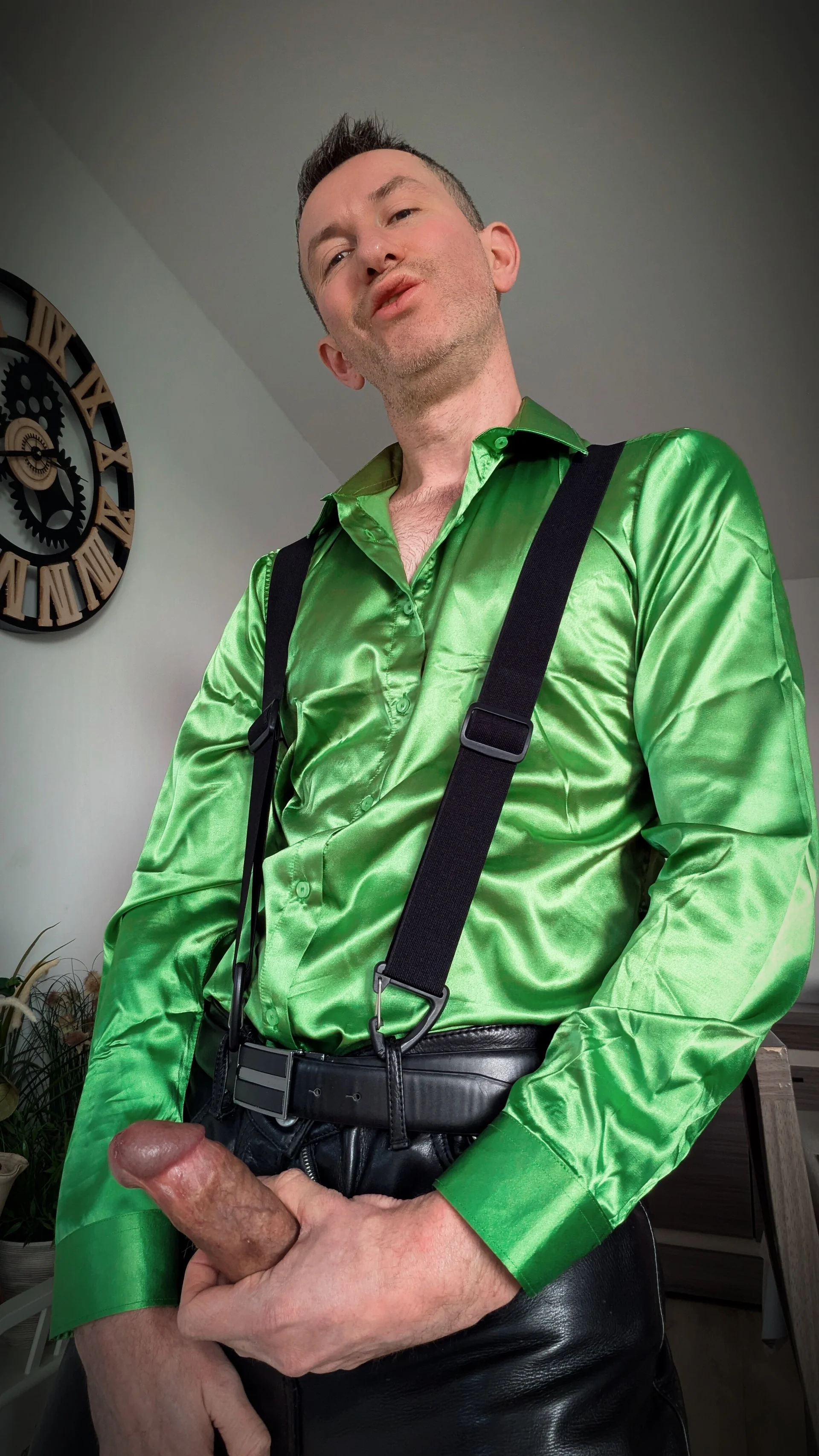 XXX Porn Photo of Nude Gamerinleather 1
