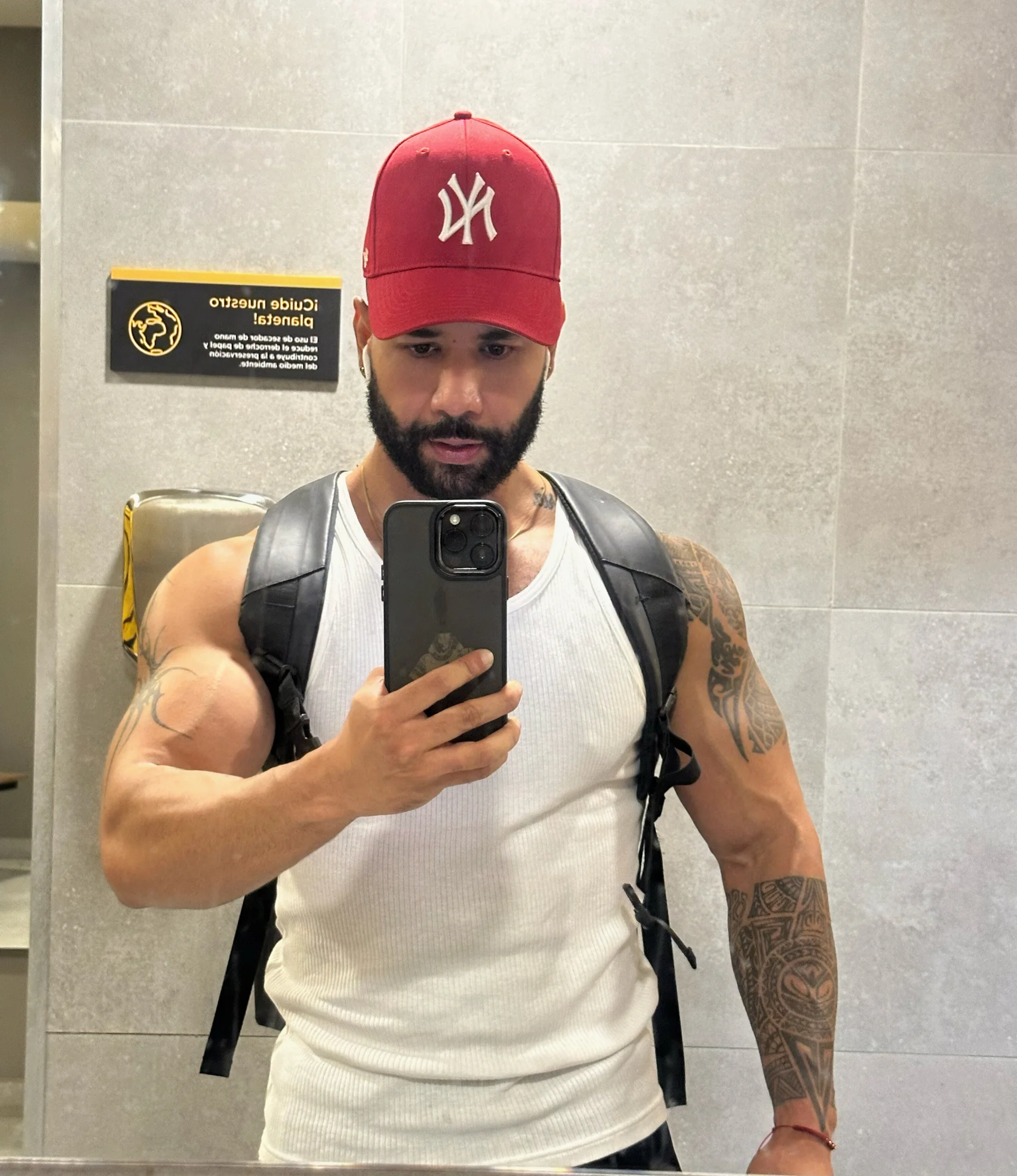 XXX Porn Photo of Nude Andresburdes 18