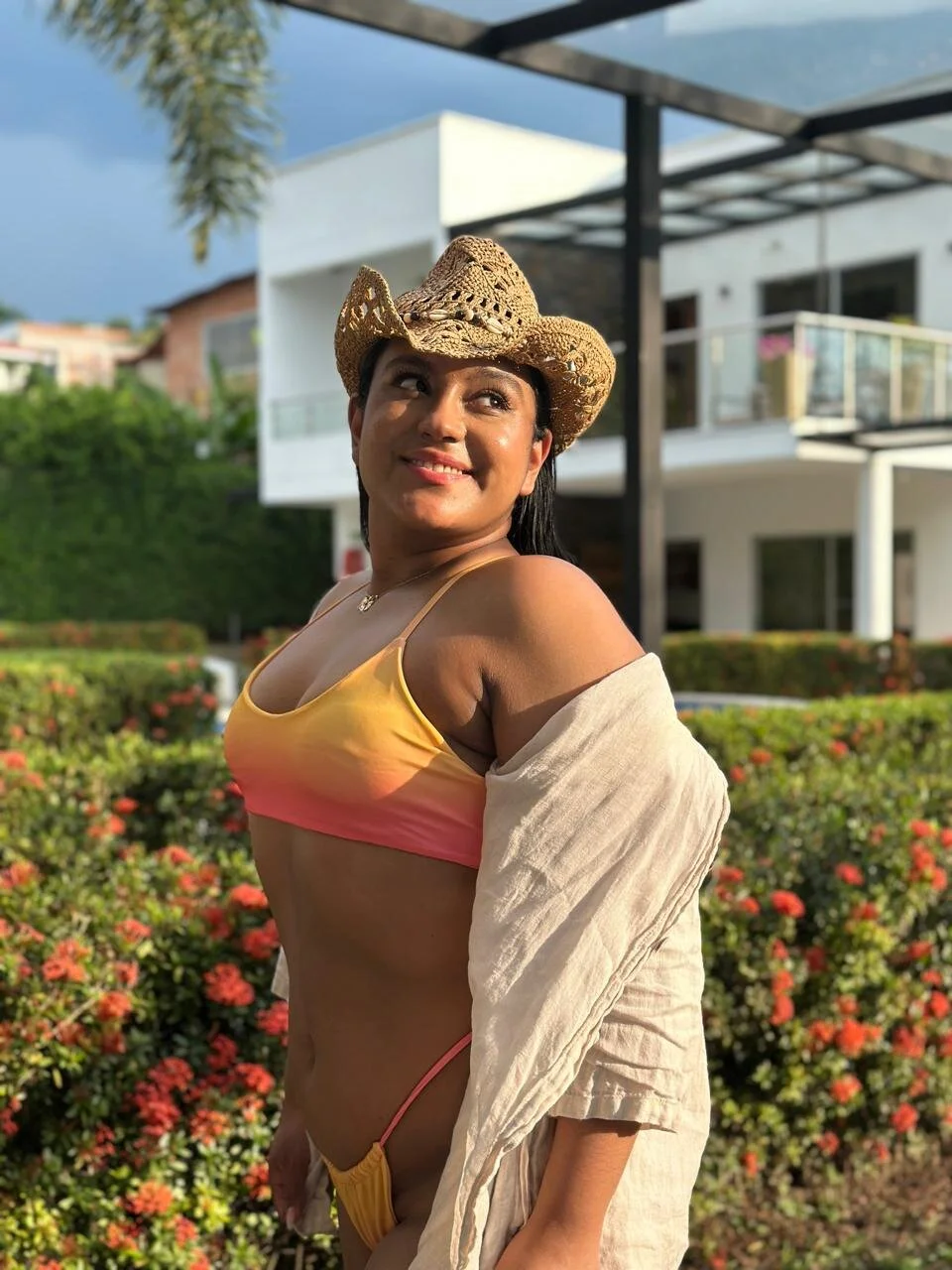 XXX Porn Photo of Nude ellamontoya 40
