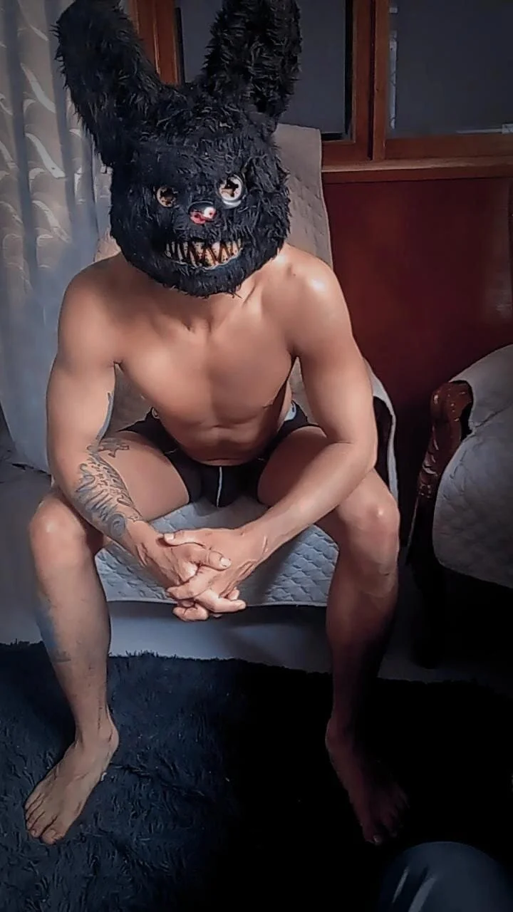 XXX Porn Photo of Nude Masked_Dante 5