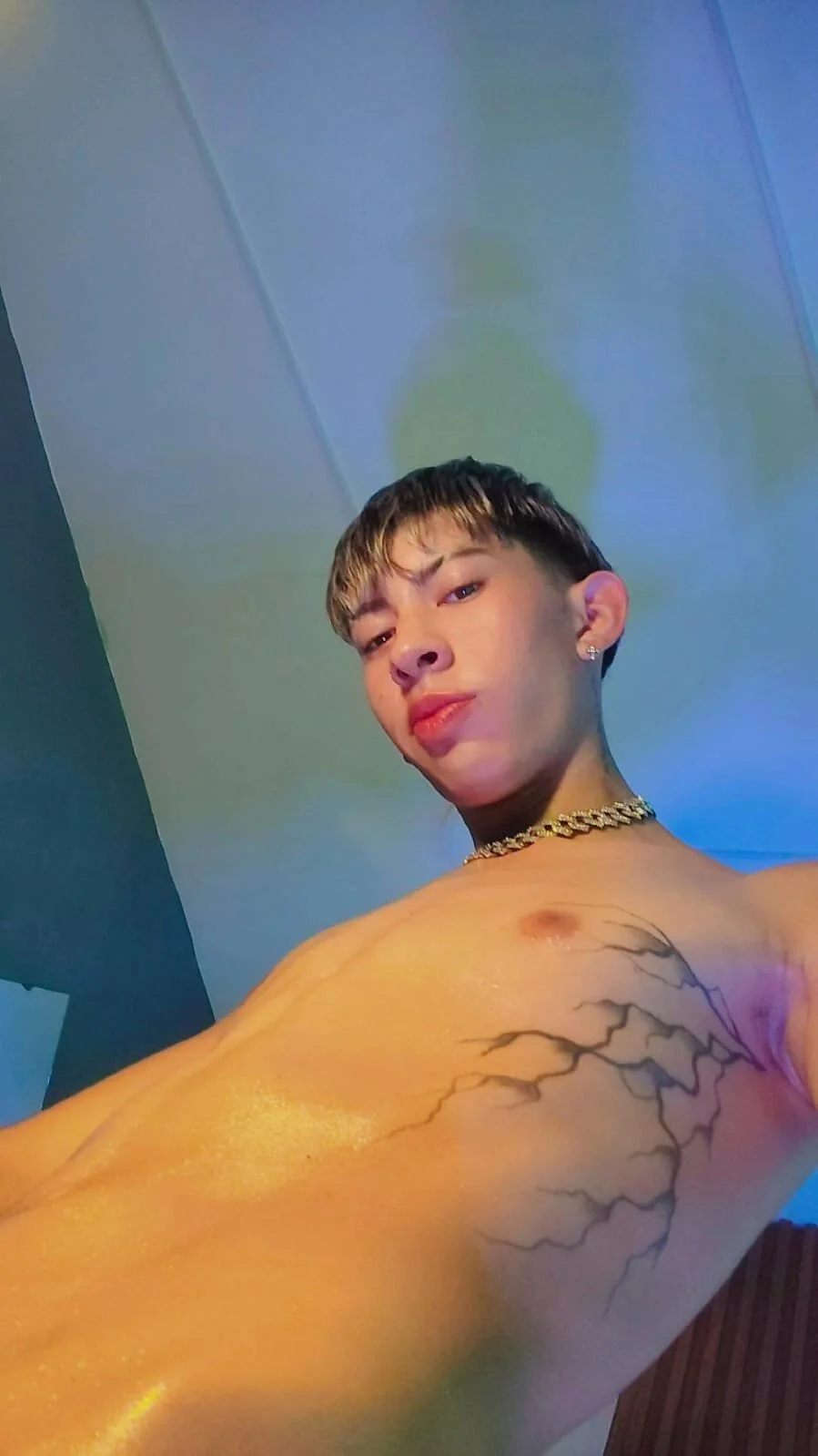 XXX Porn Photo of Nude Tommy_Fox 36
