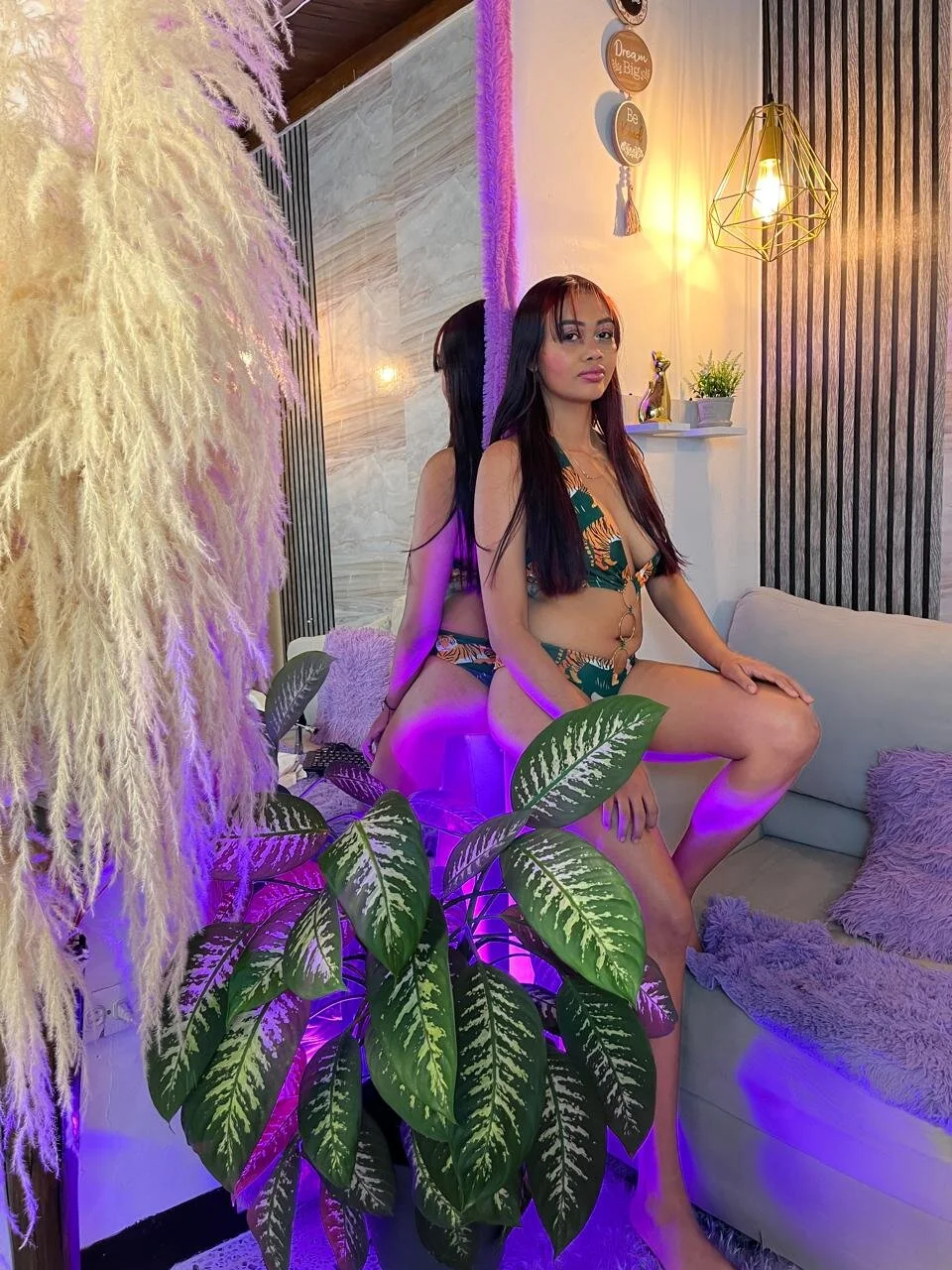 XXX Porn Photo of Nude isa1_smith 1