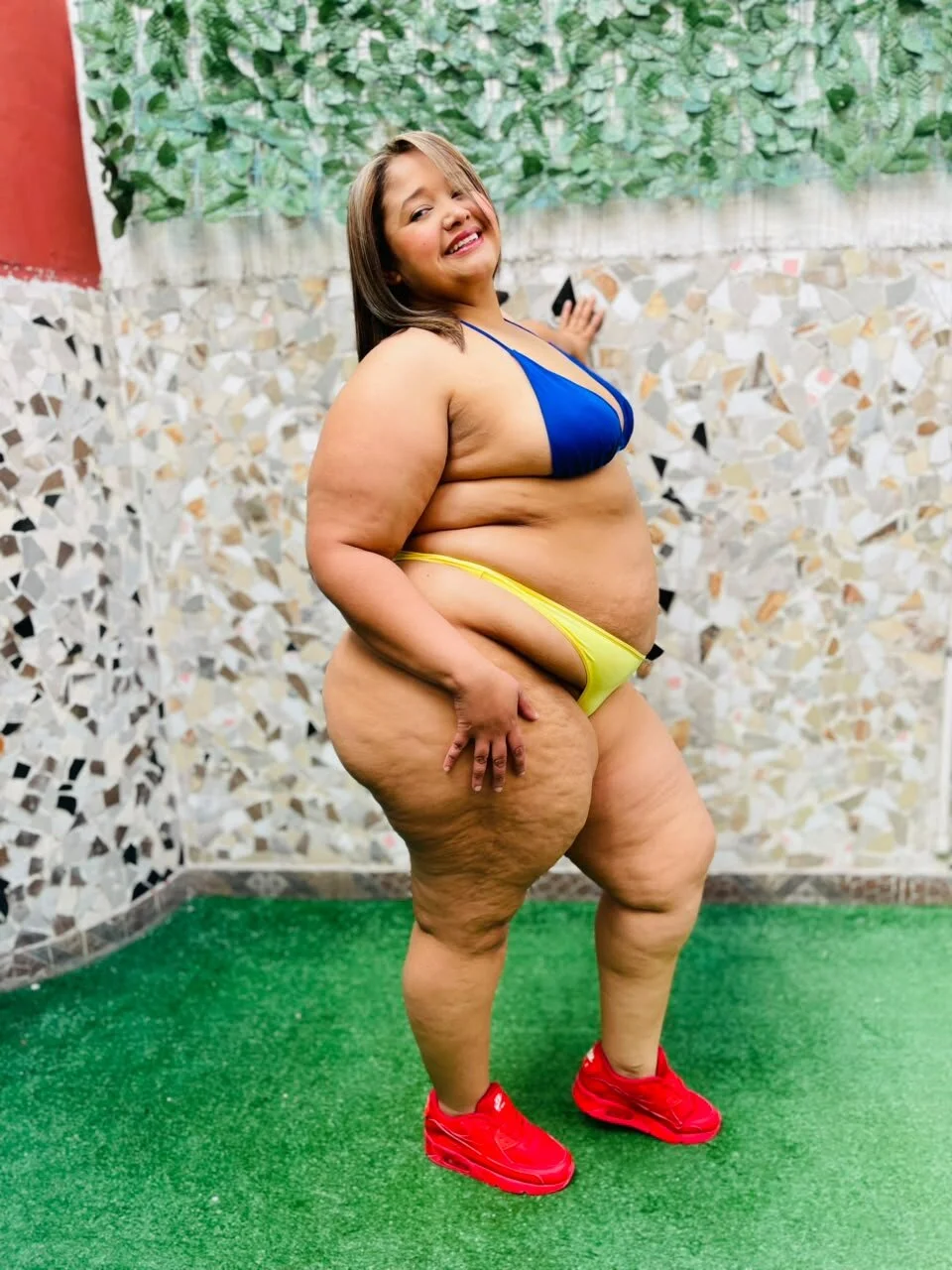 XXX Porn Photo of Nude BustyyJuicy_Rs 92