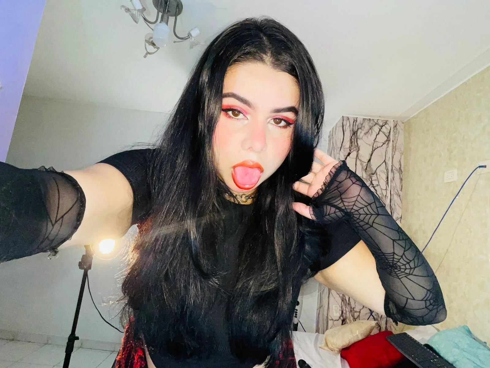 XXX Porn Photo of Nude BlazedPauX 129