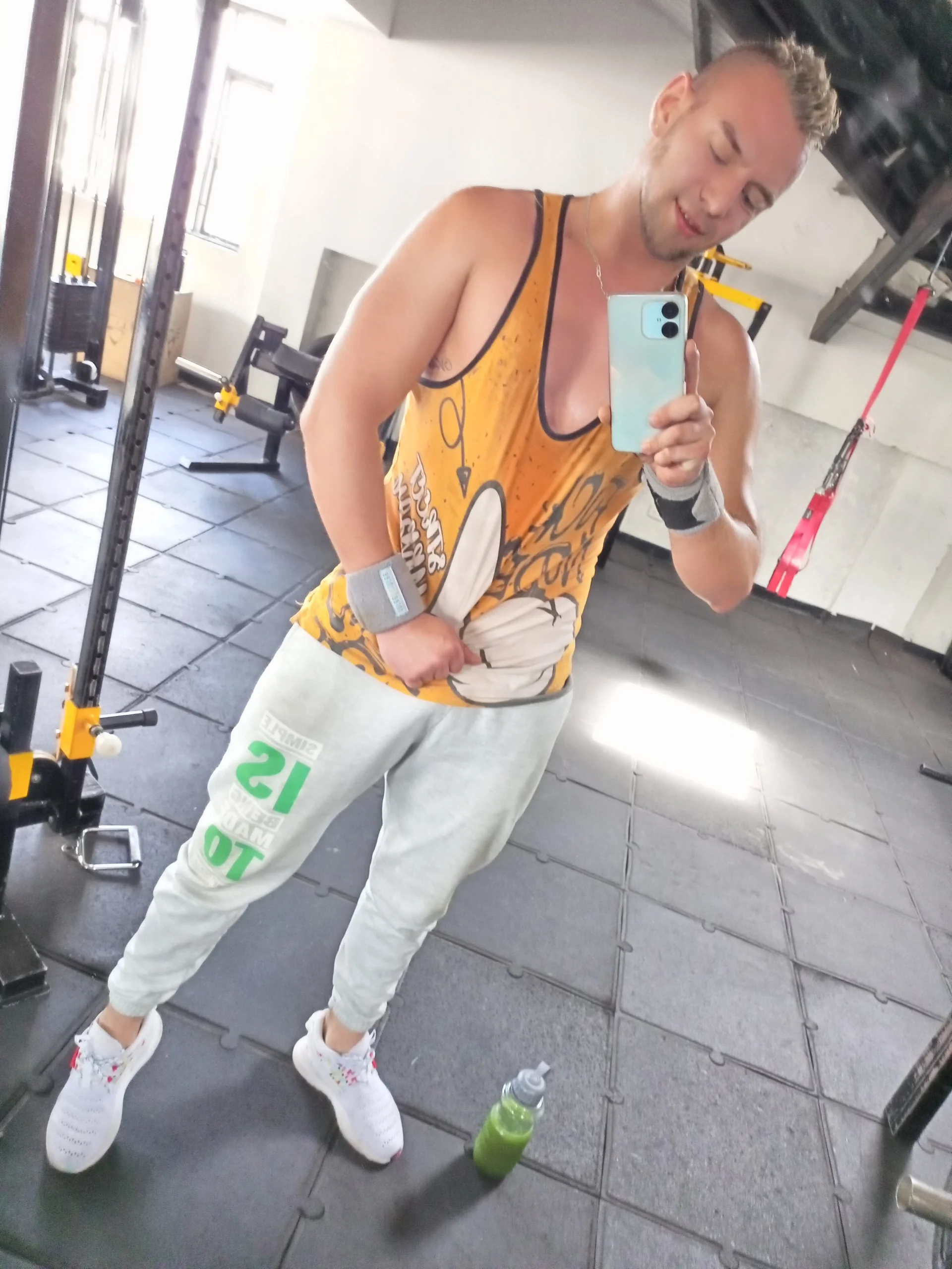 XXX Porn Photo of Nude Damon_Bakert 11