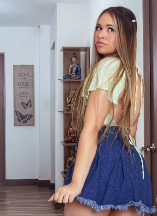 XXX Porn Photo of Nude im_emy 1