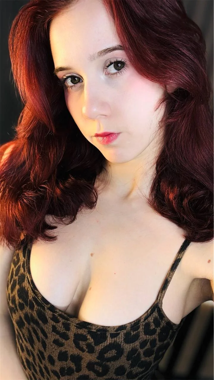 XXX Porn Photo of Nude Dearly_Emily 19