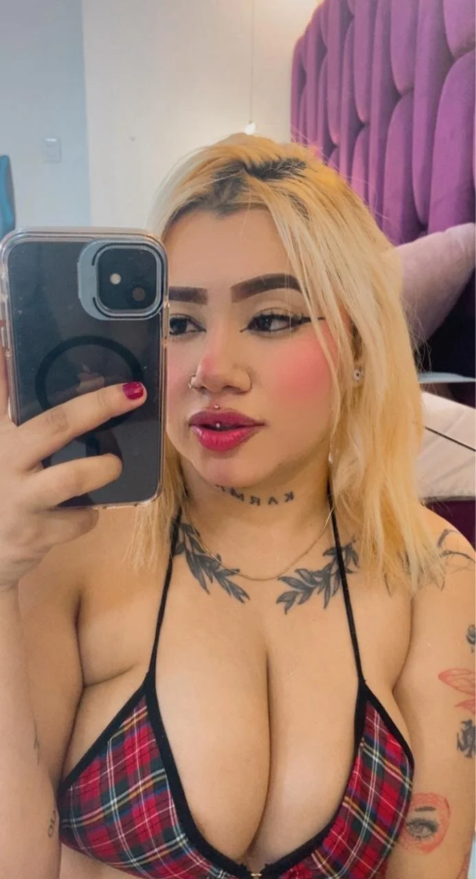 XXX Porn Photo of Nude milamonroyy 24