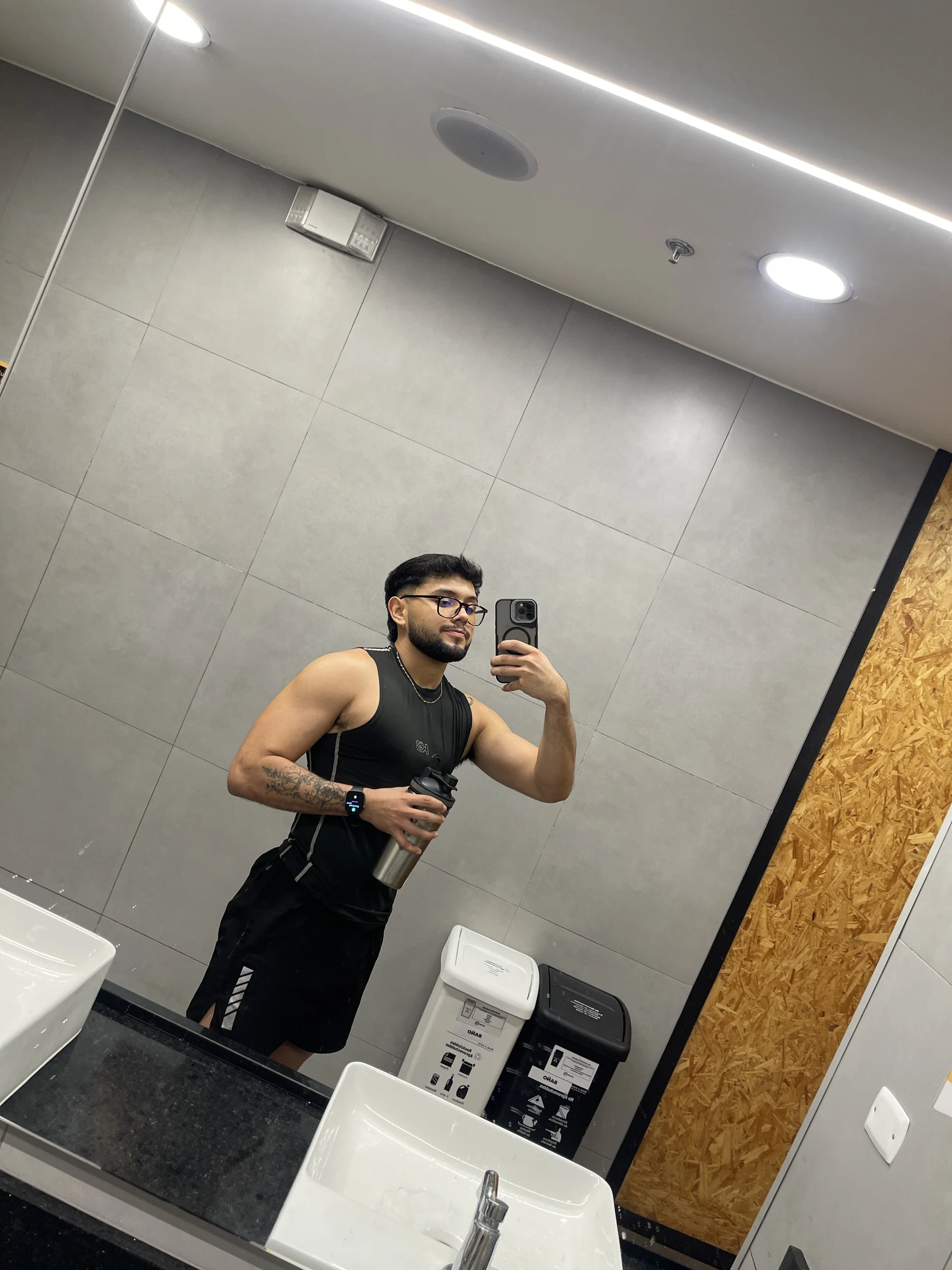 XXX Porn Photo of Nude bruce__naughty 2