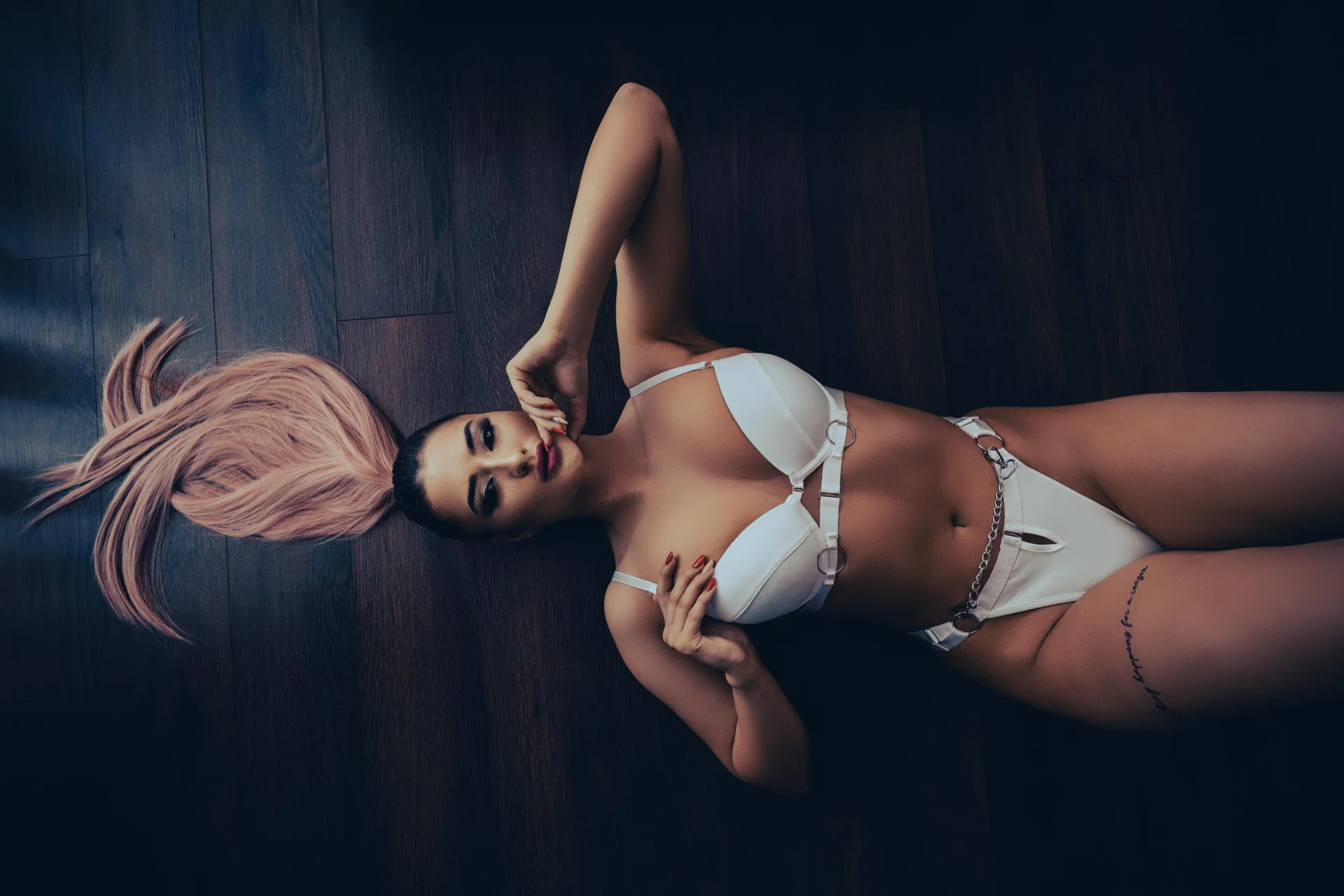 XXX Porn Photo of Nude LoraDevine 30