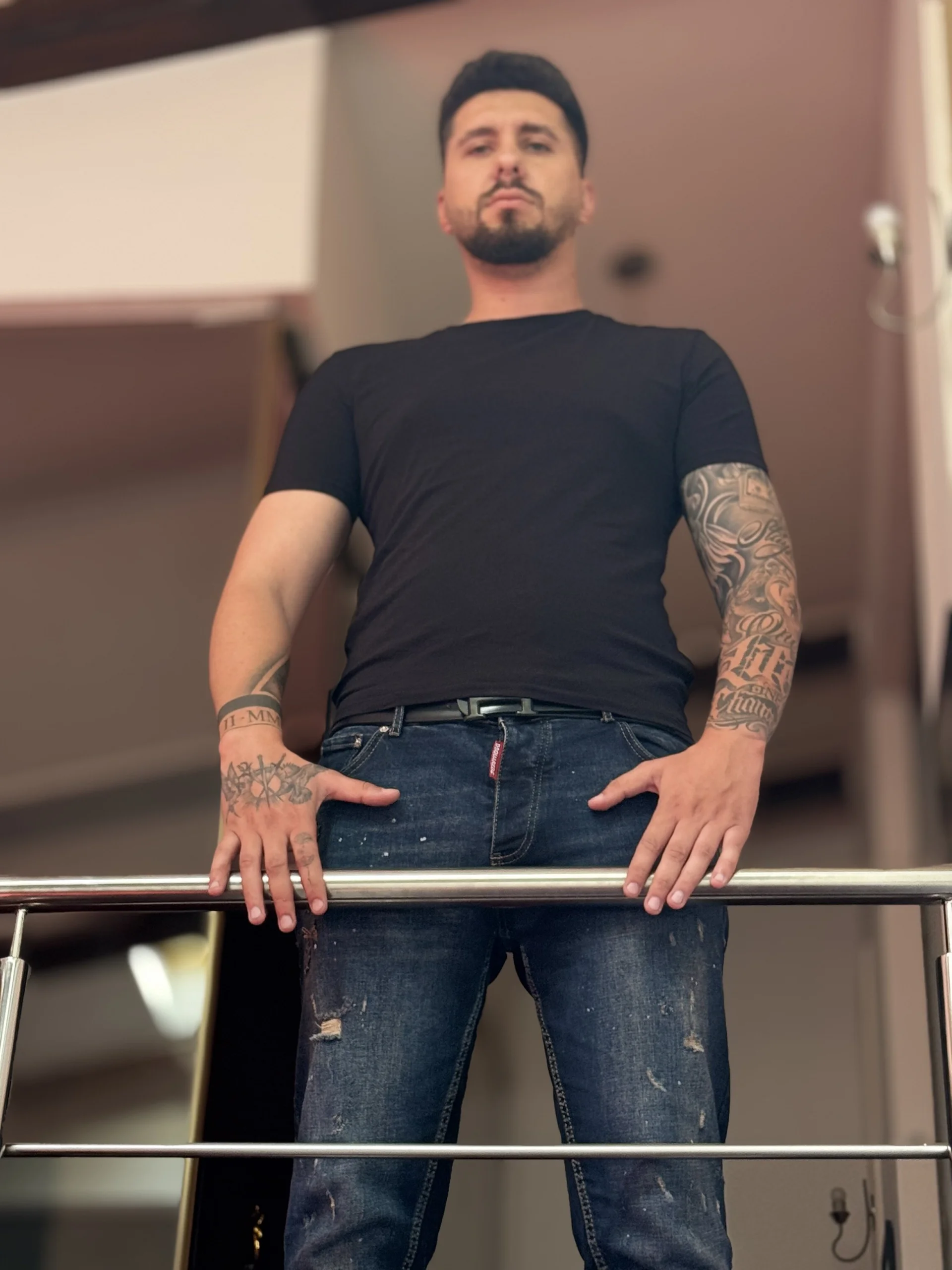 XXX Porn Photo of Nude LoganStroud 5