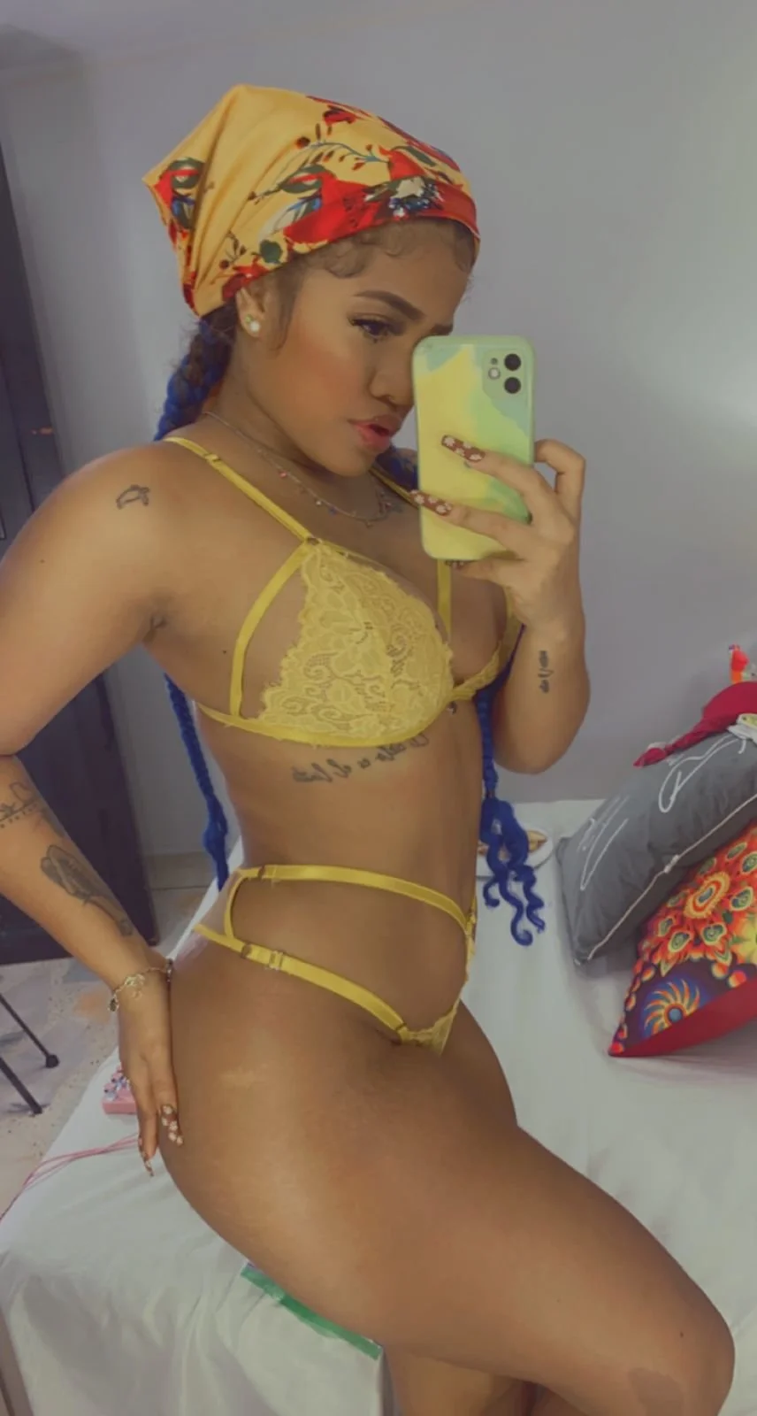 riri_brunnete