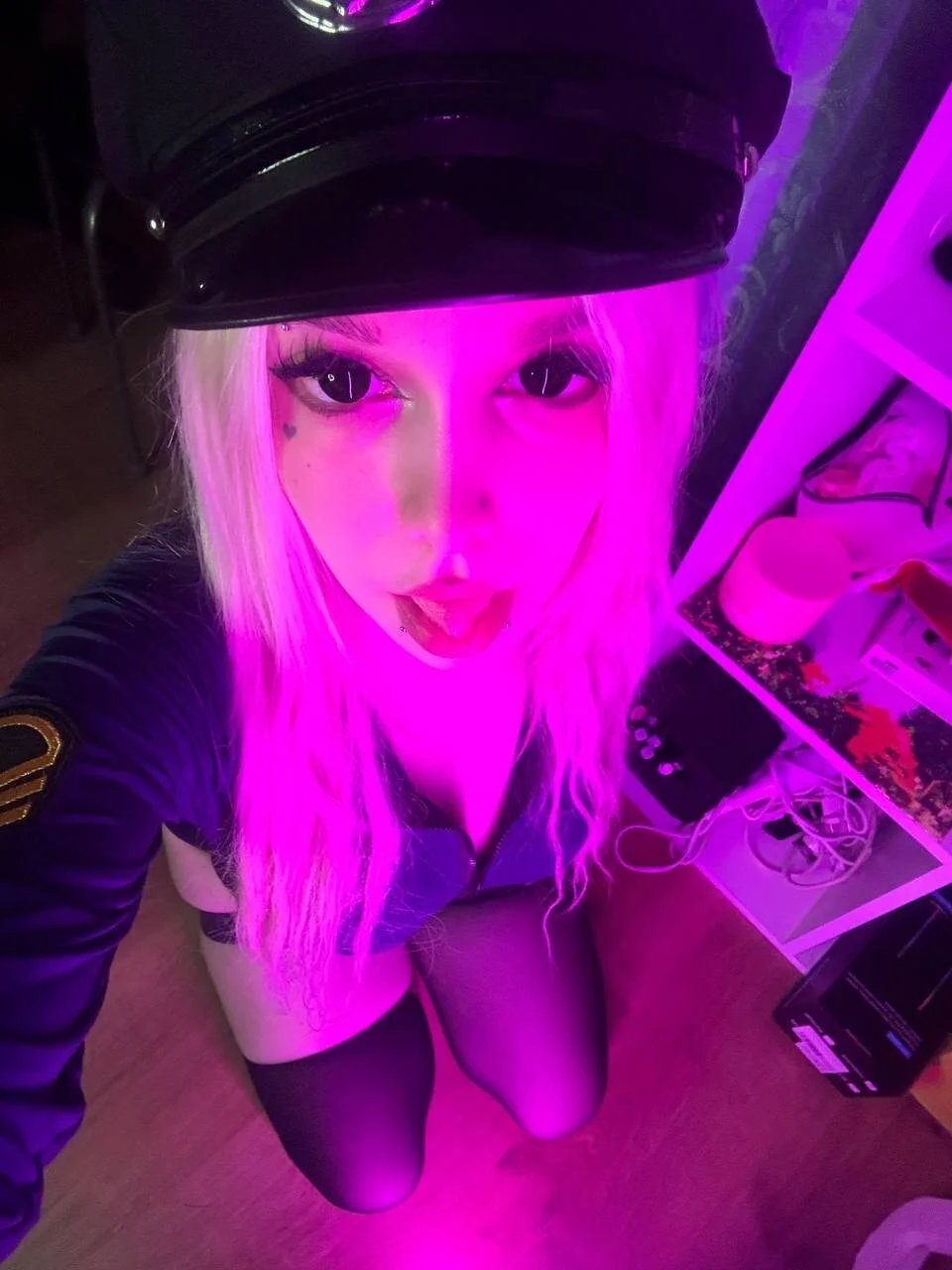 XXX Porn Photo of Nude wifefluffy 4