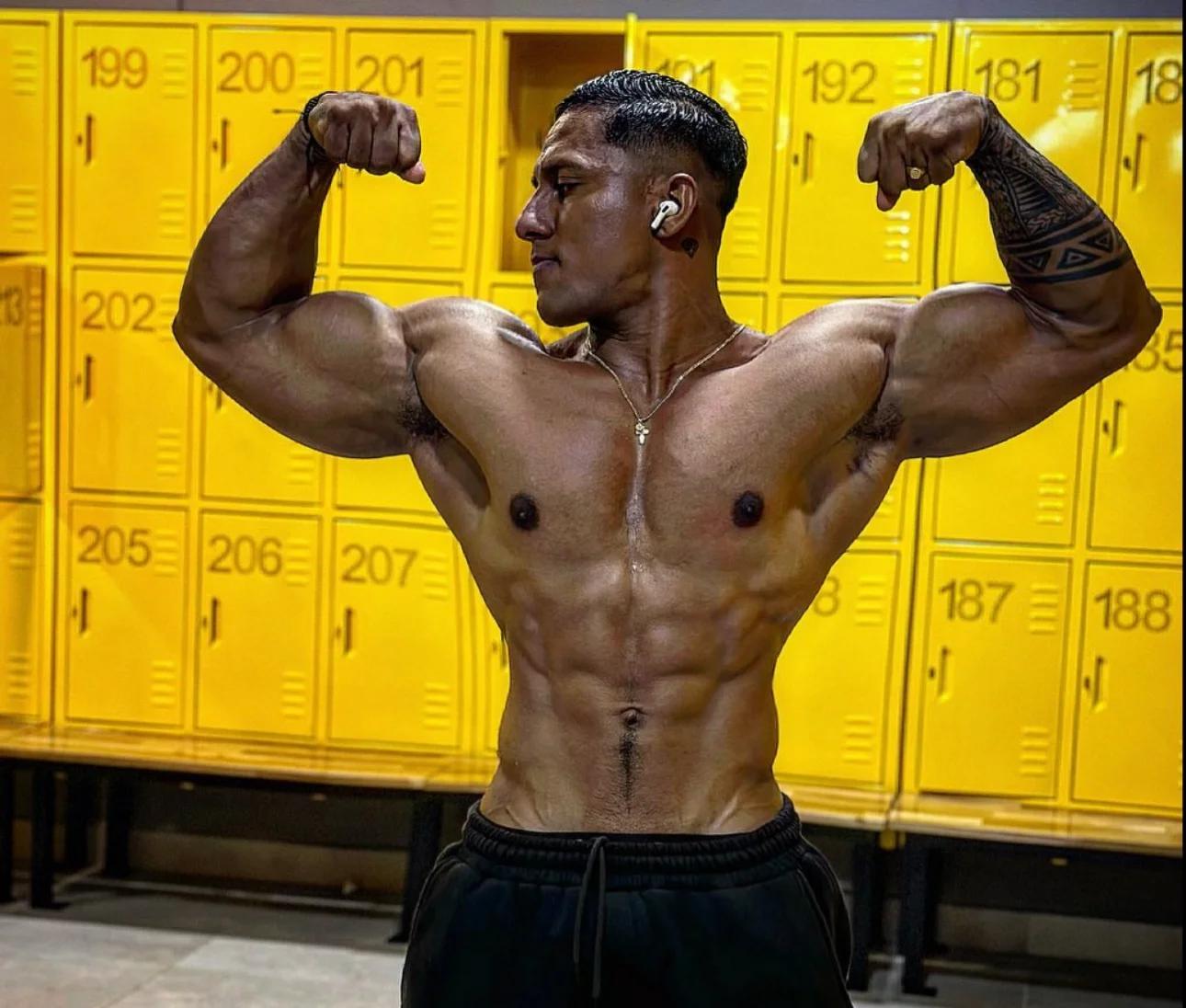 XXX Porn Photo of Nude CallumMuscle 12