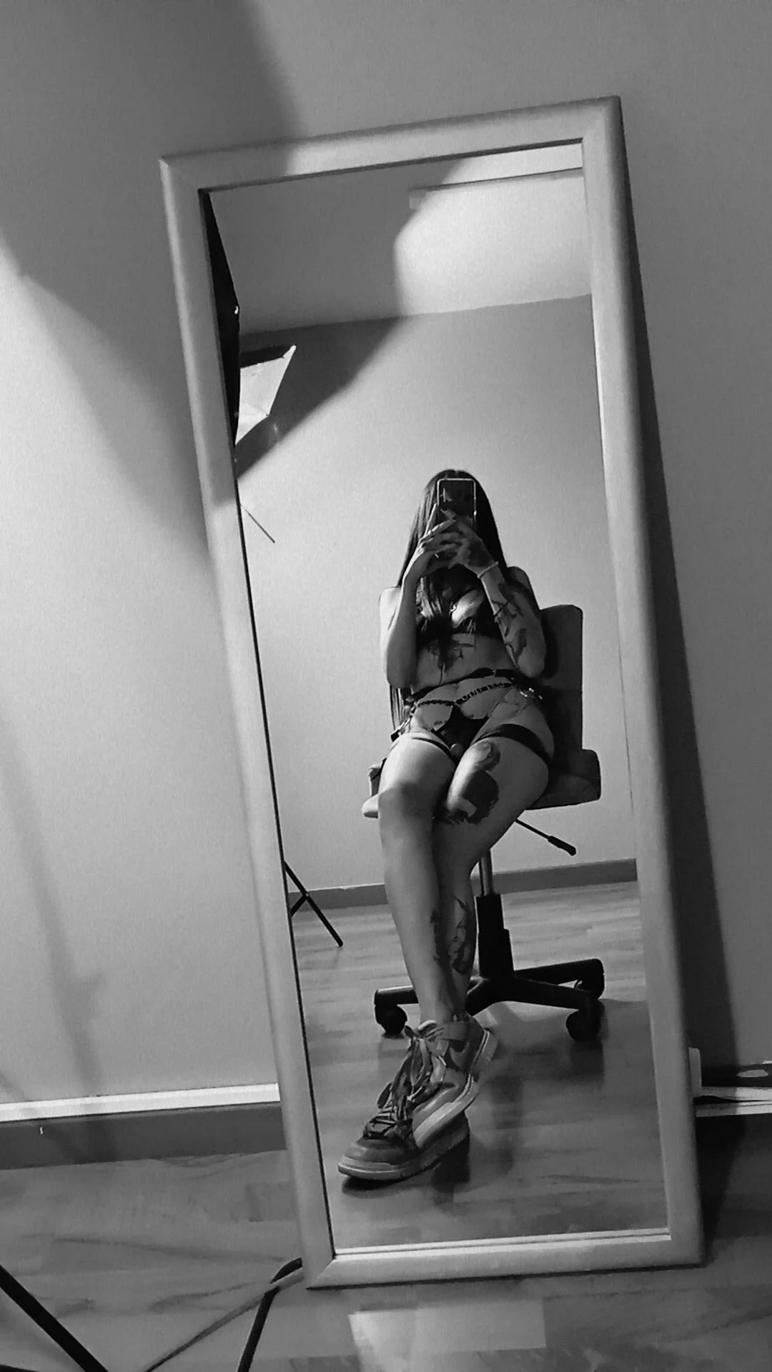 XXX Porn Photo of Nude thin_tatto 4