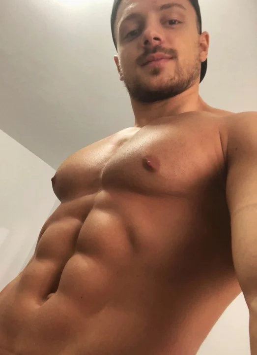 XXX Porn Photo of Nude FitnessMaleModel 4