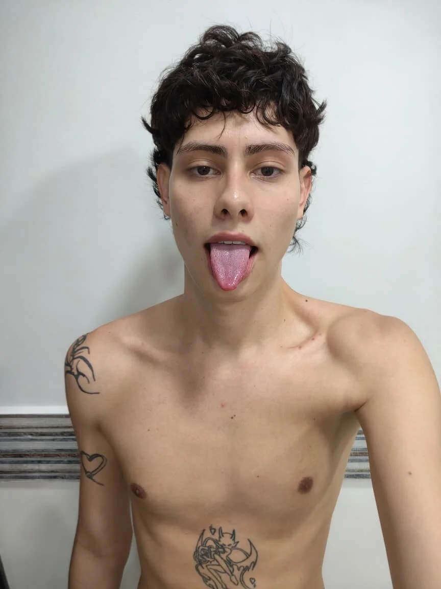 XXX Porn Photo of Nude AlmondEyesAngel 2