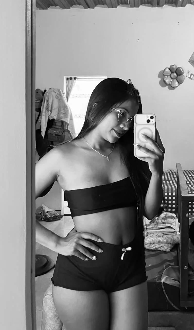 XXX Porn Photo of Nude sara18noir 17