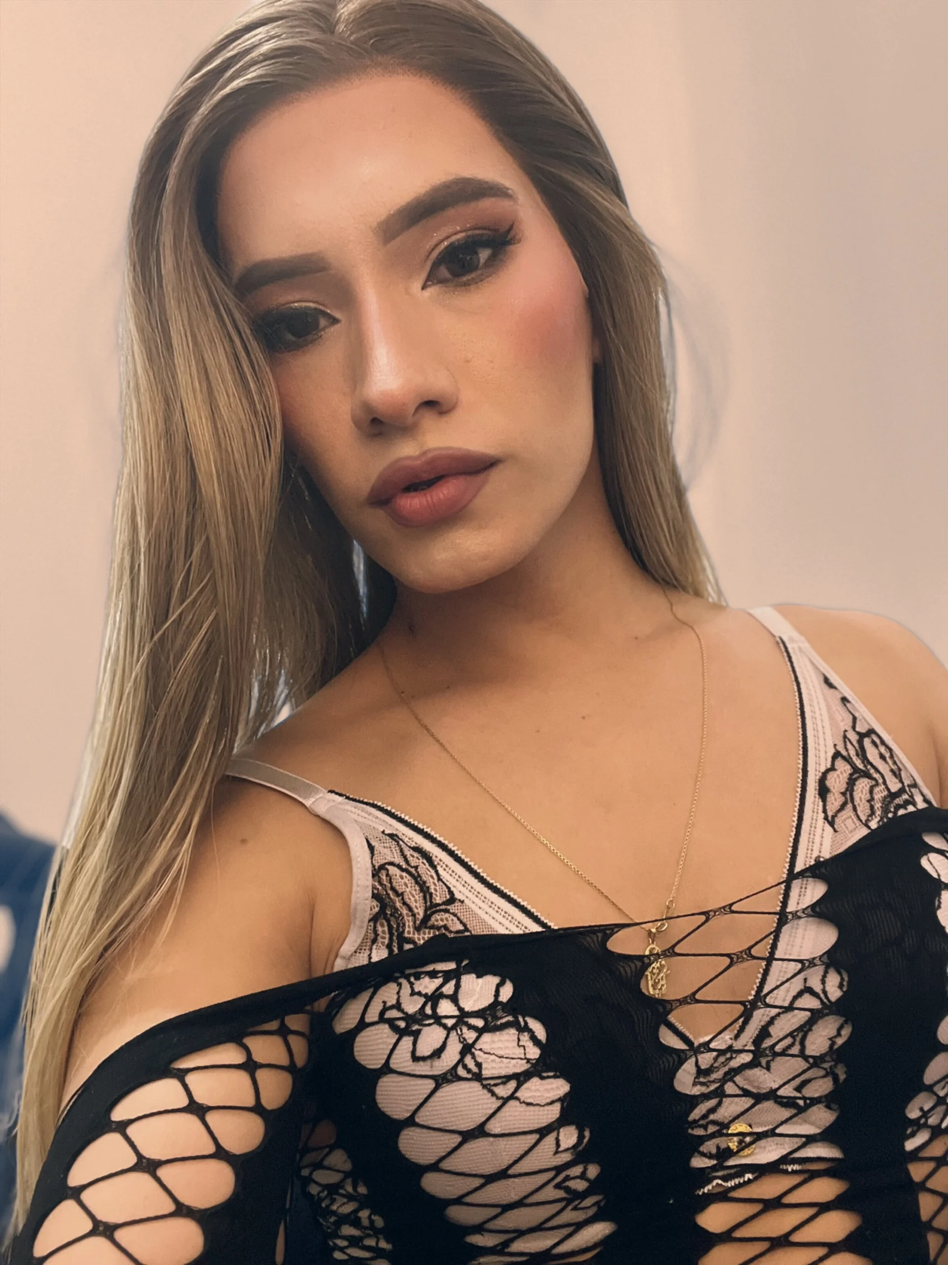 XXX Porn Photo of Nude Camiiniieves 24