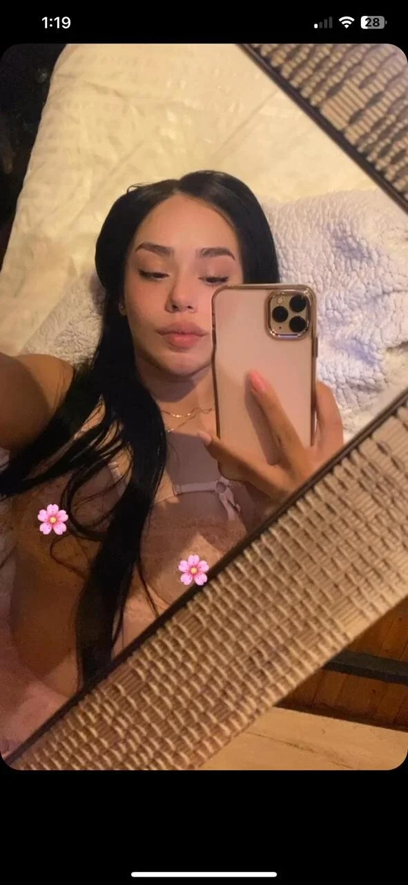 XXX Porn Photo of Nude zoe_rivers 2