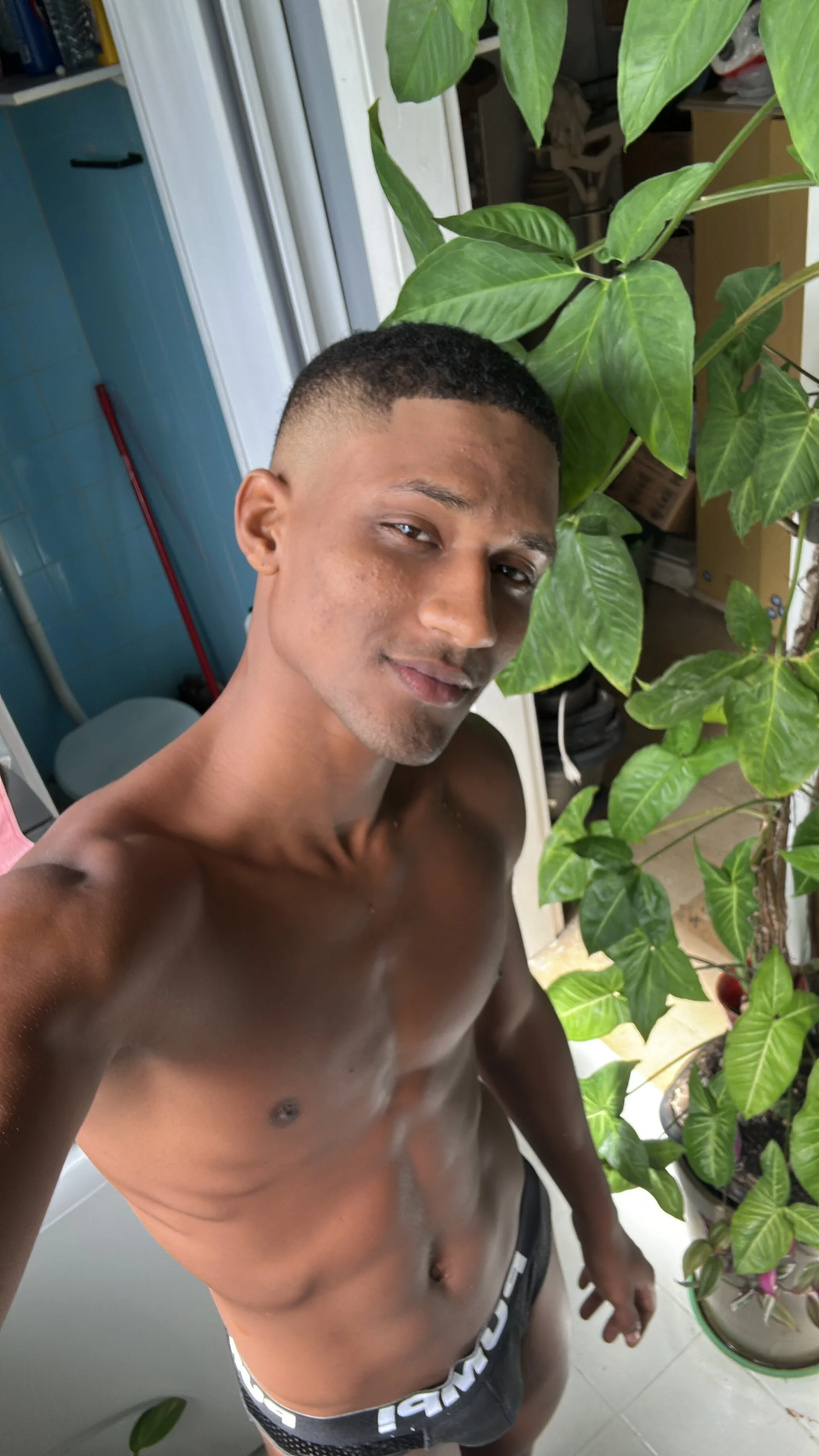 XXX Porn Photo of Nude lisergio02 4