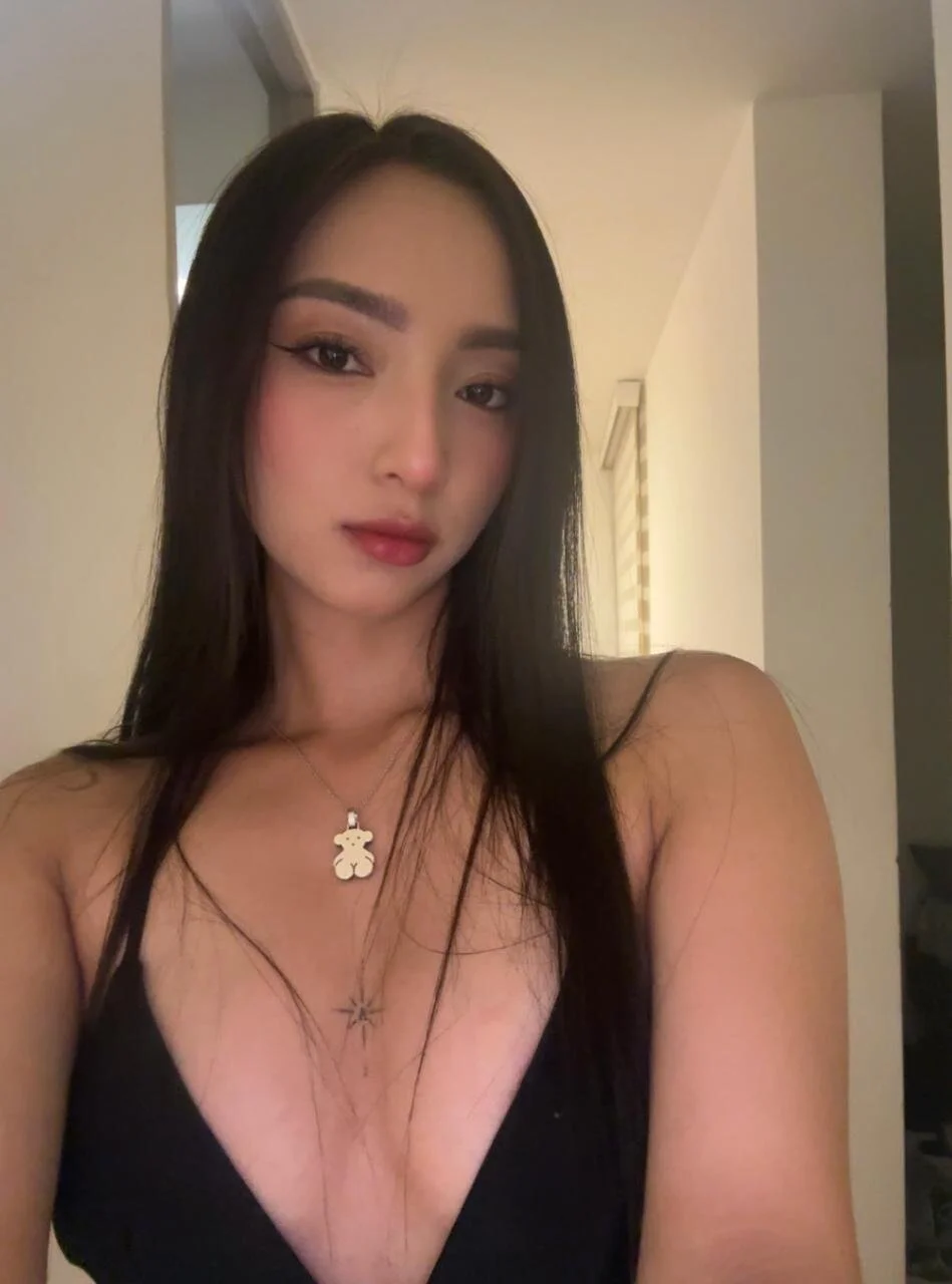 XXX Porn Photo of Nude Ella_Parker_ 2
