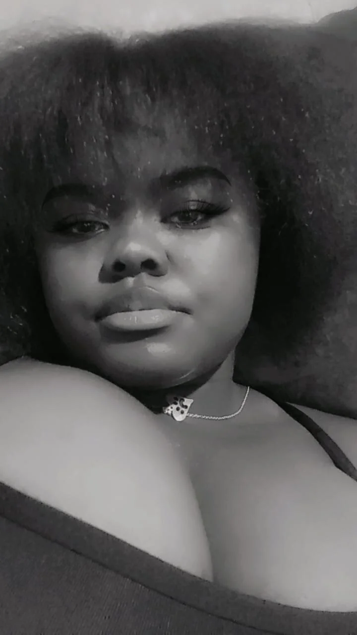 XXX Porn Photo of Nude neighbor-ebony 18