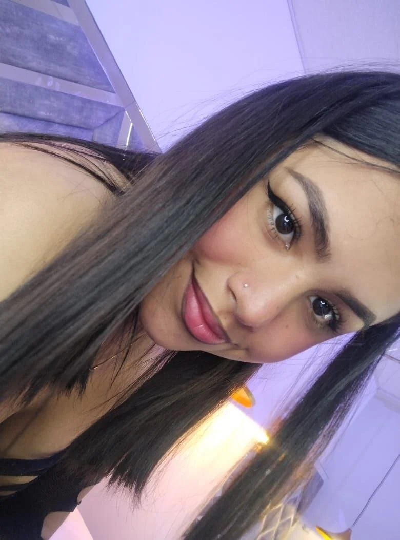 XXX Porn Photo of Nude Alice_Roys 4
