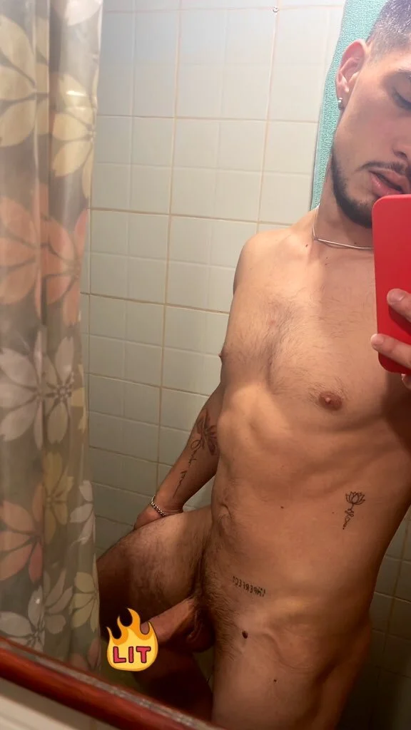XXX Porn Photo of Nude Leonardmoppet 9
