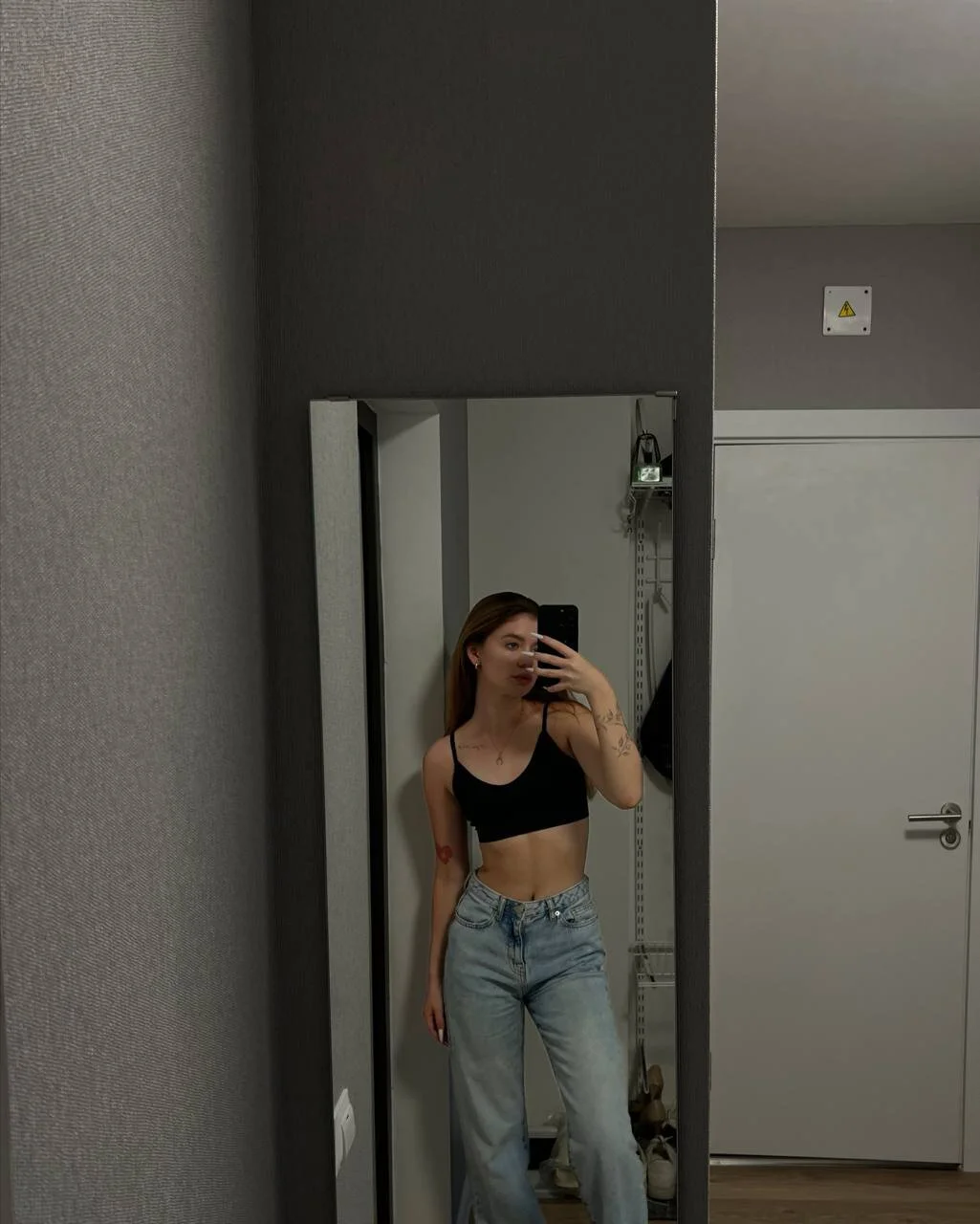 XXX Porn Photo of Nude AngelesBenitz 18