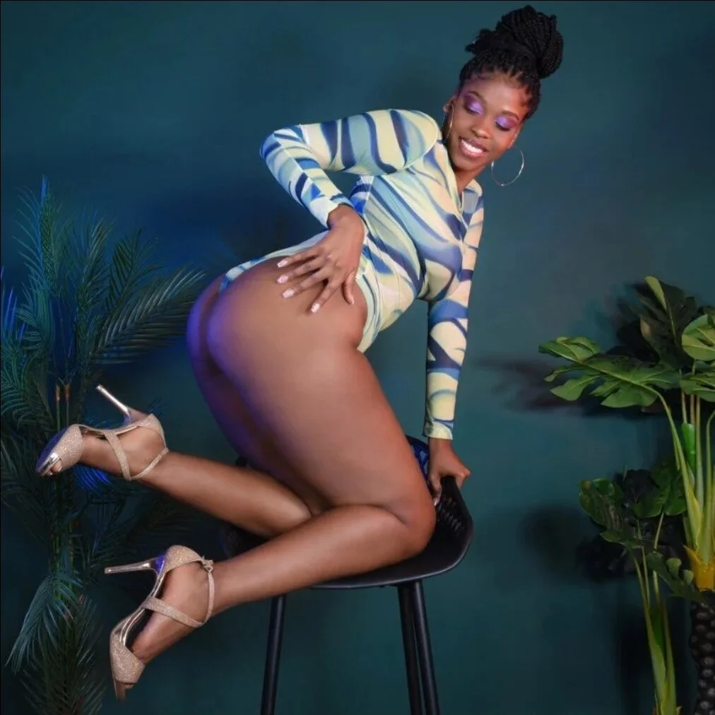 XXX Porn Photo of Nude kiomarabaker 3