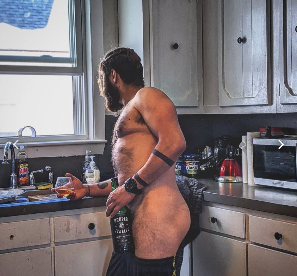 XXX Porn Photo of Nude KeepItInTheGuac 2