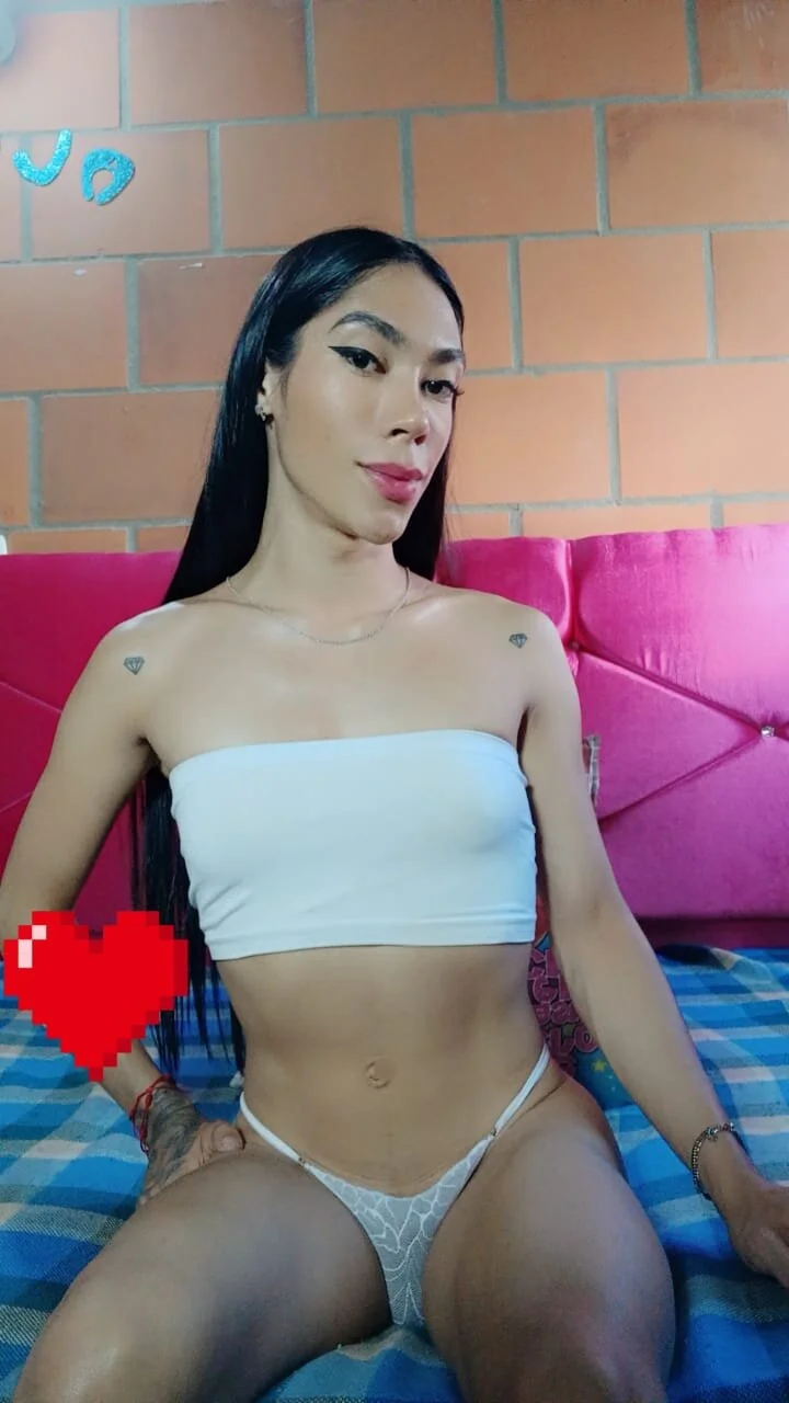 XXX Porn Photo of Nude electra_hamilton 13
