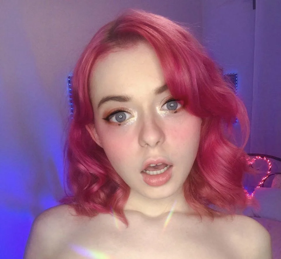 XXX Porn Photo of Nude KatieMelone 26