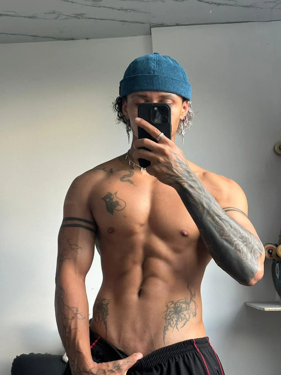 XXX Porn Photo of Nude dante_cooper0 7