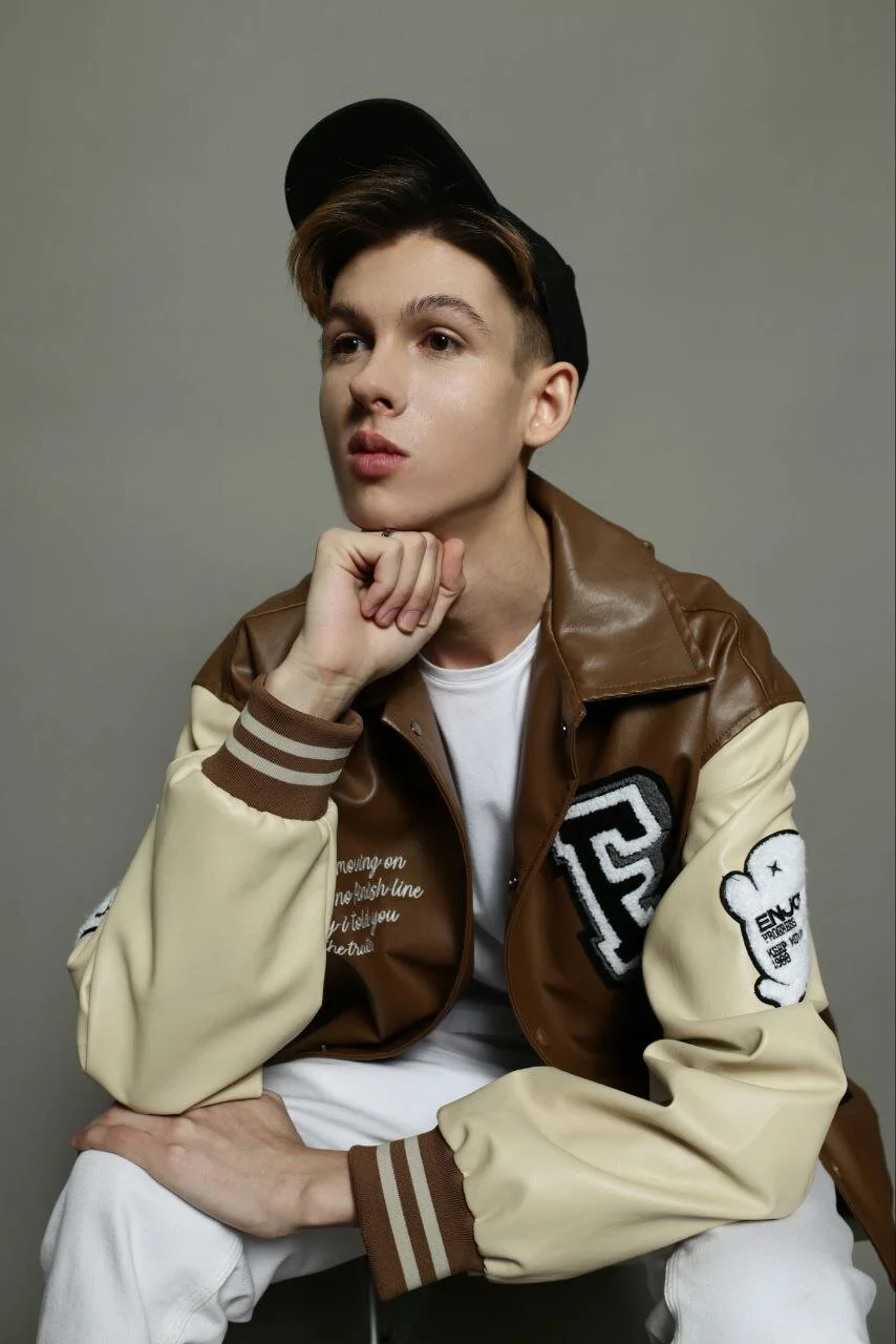 XXX Porn Photo of Nude Lester_Broo 13