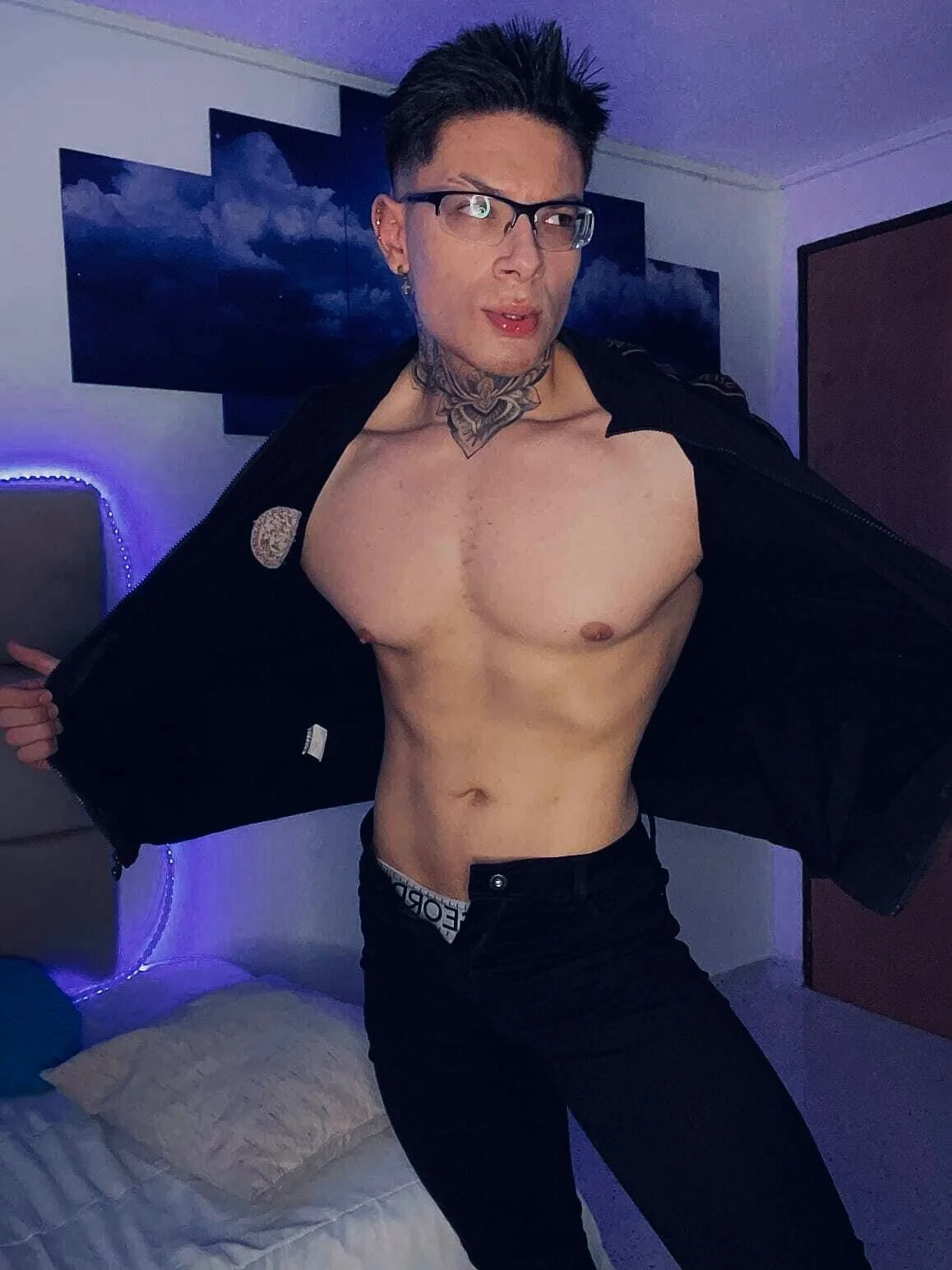 XXX Porn Photo of Nude DennisWalkerr 9