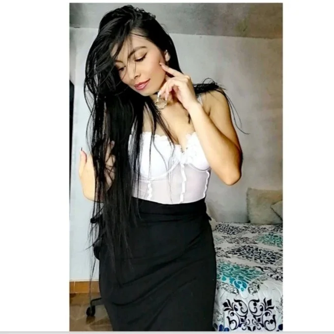 XXX Porn Photo of Nude roxannk1 2