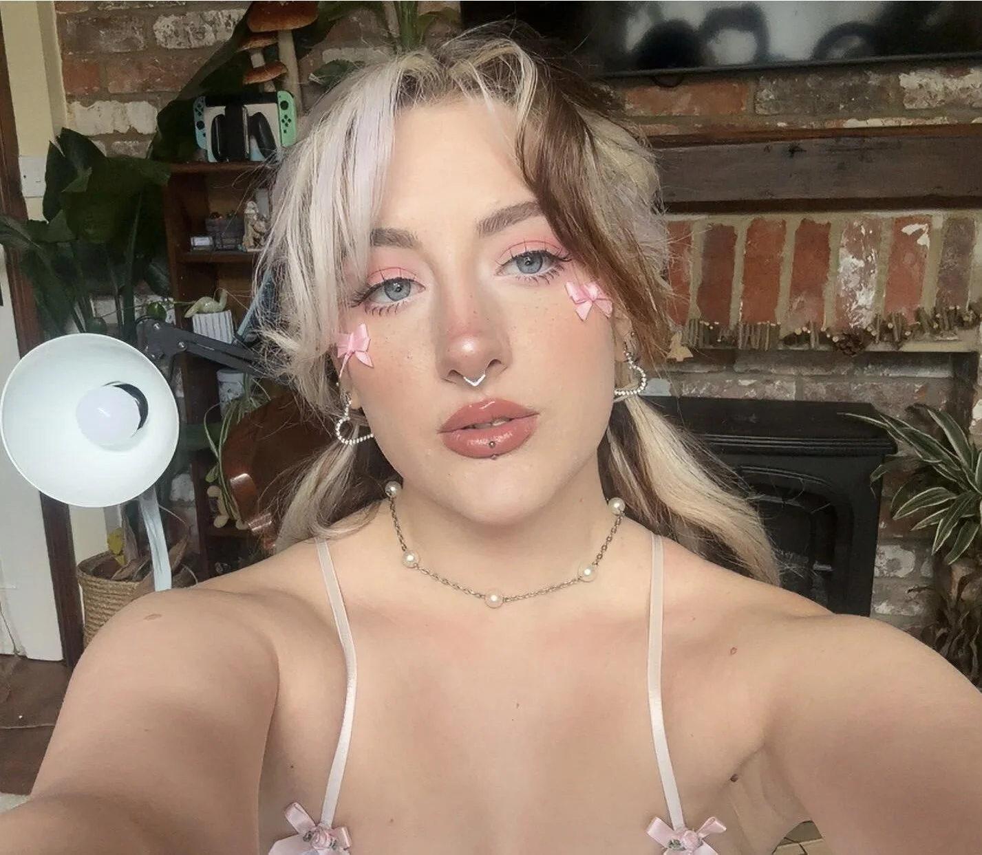 XXX Porn Photo of Nude SunflowerDoll 25