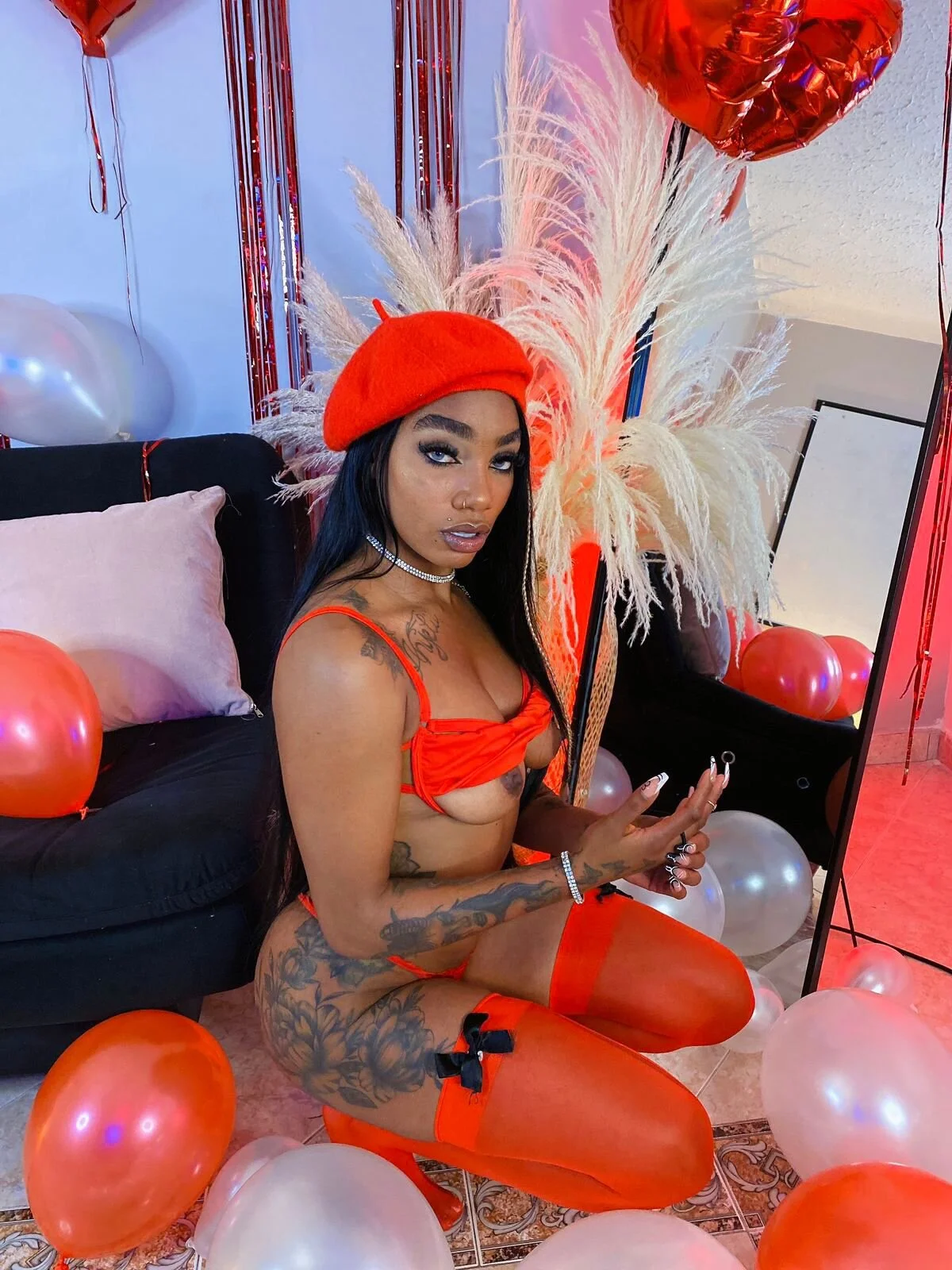 XXX Porn Photo of Nude emely_brandon 18