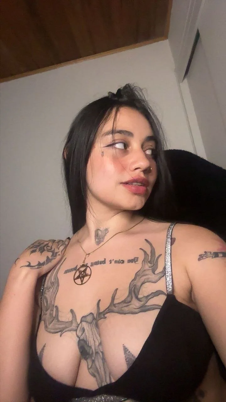 XXX Porn Photo of Nude val_bardot 2