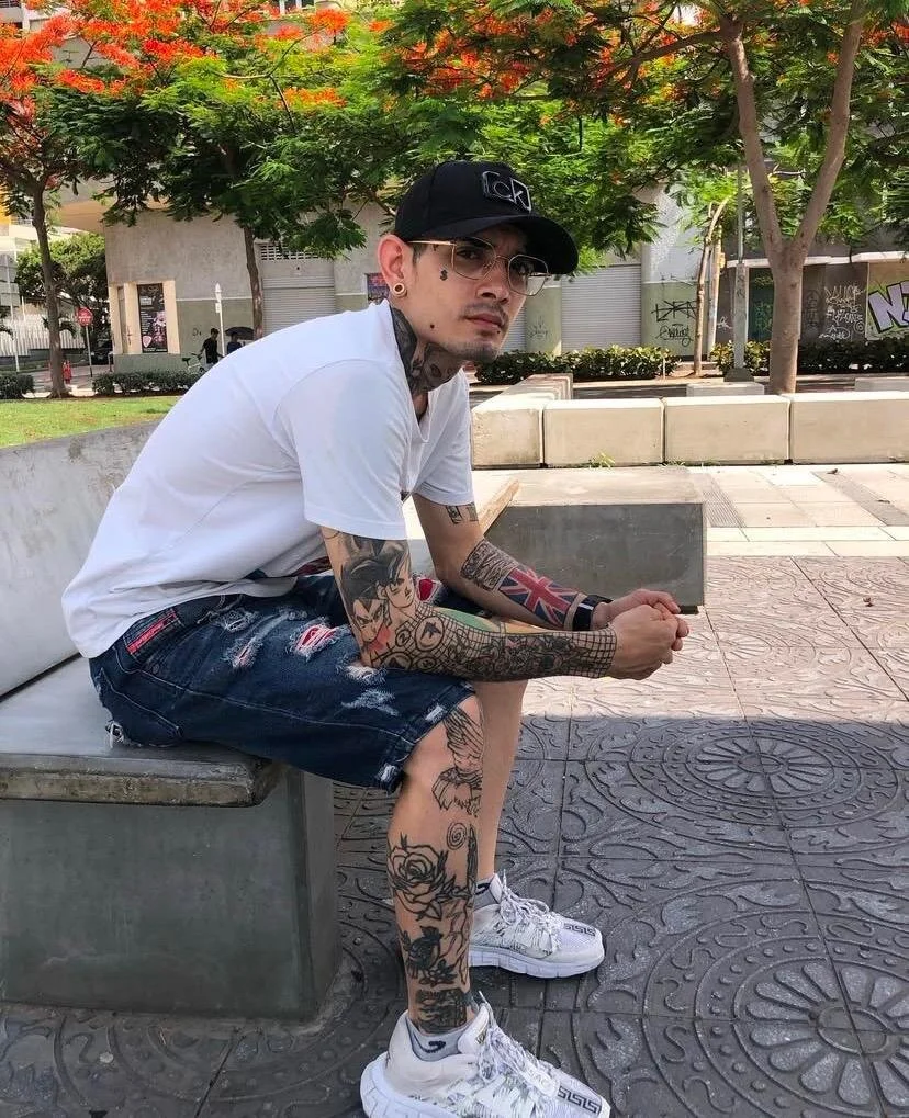 XXX Porn Photo of Nude Boy_tatto77 2