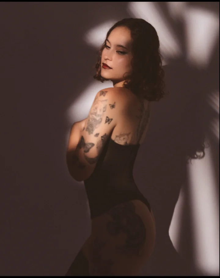 XXX Porn Photo of Nude AnnyThompson_ 60